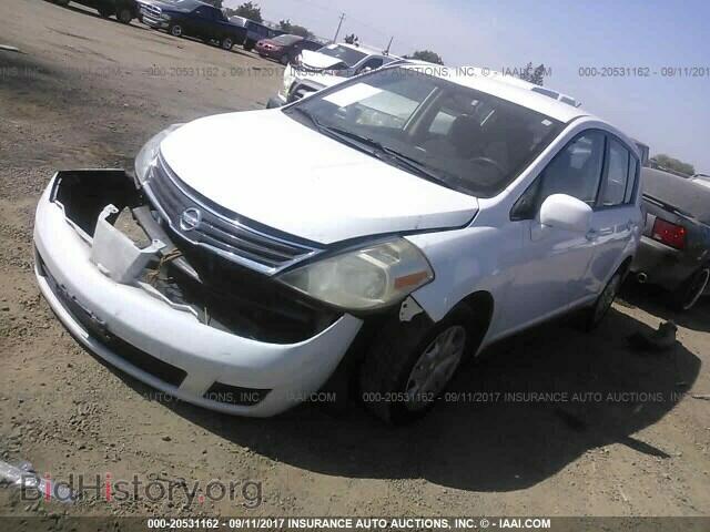 2011 Nissan Versa - VIN: 3N1BC1CP2BL477939 - Фото 2
