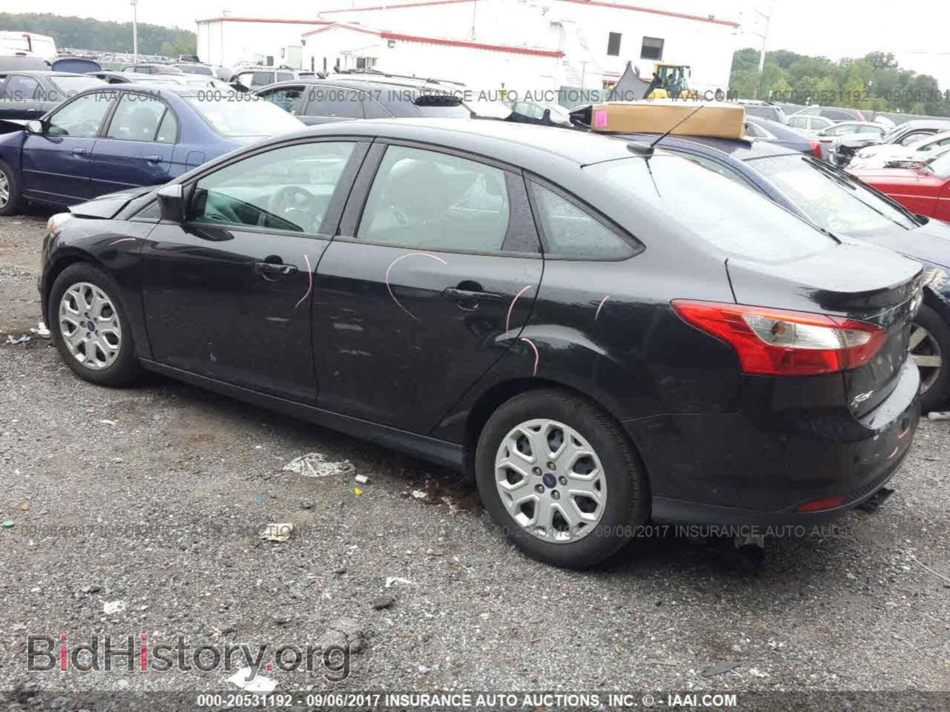 2012 Ford Focus - VIN: 1FAHP3F27CL360495 - Фото 3