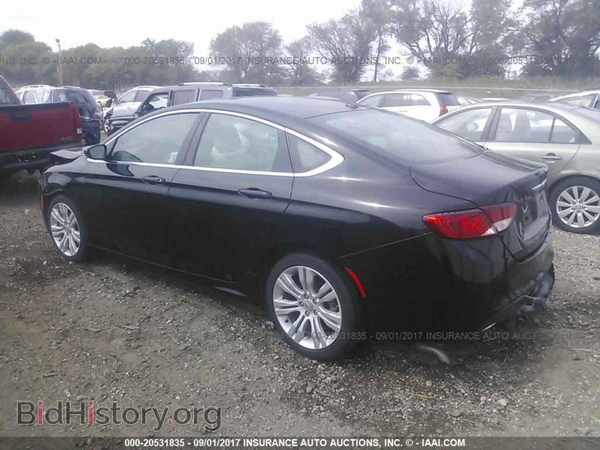 2015 Chrysler 200 - VIN: 1C3CCCAB4FN528775 - Photo 3