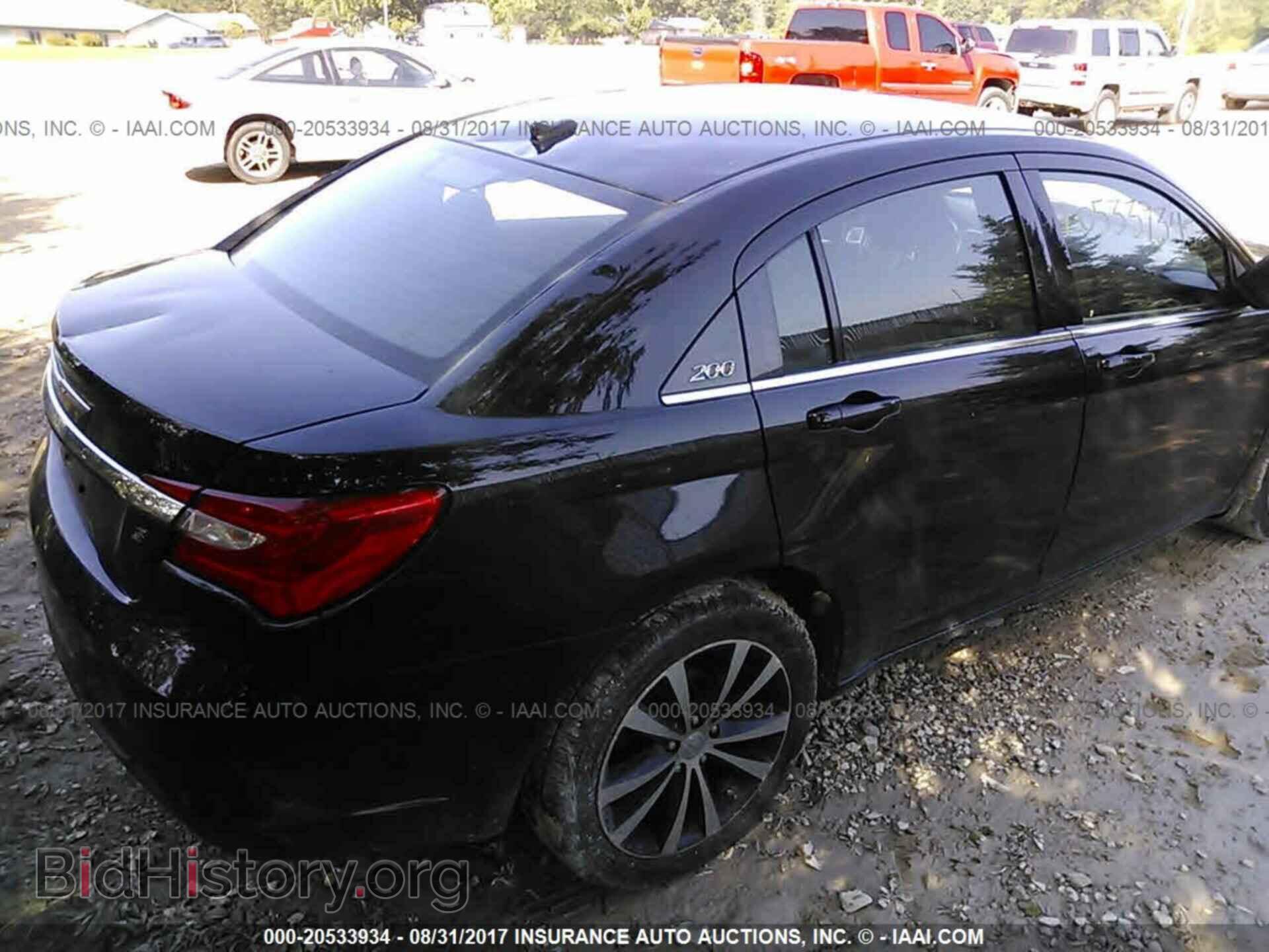 2013 Chrysler 200 - VIN: 1C3CCBBB8DN602589 - Фото 4