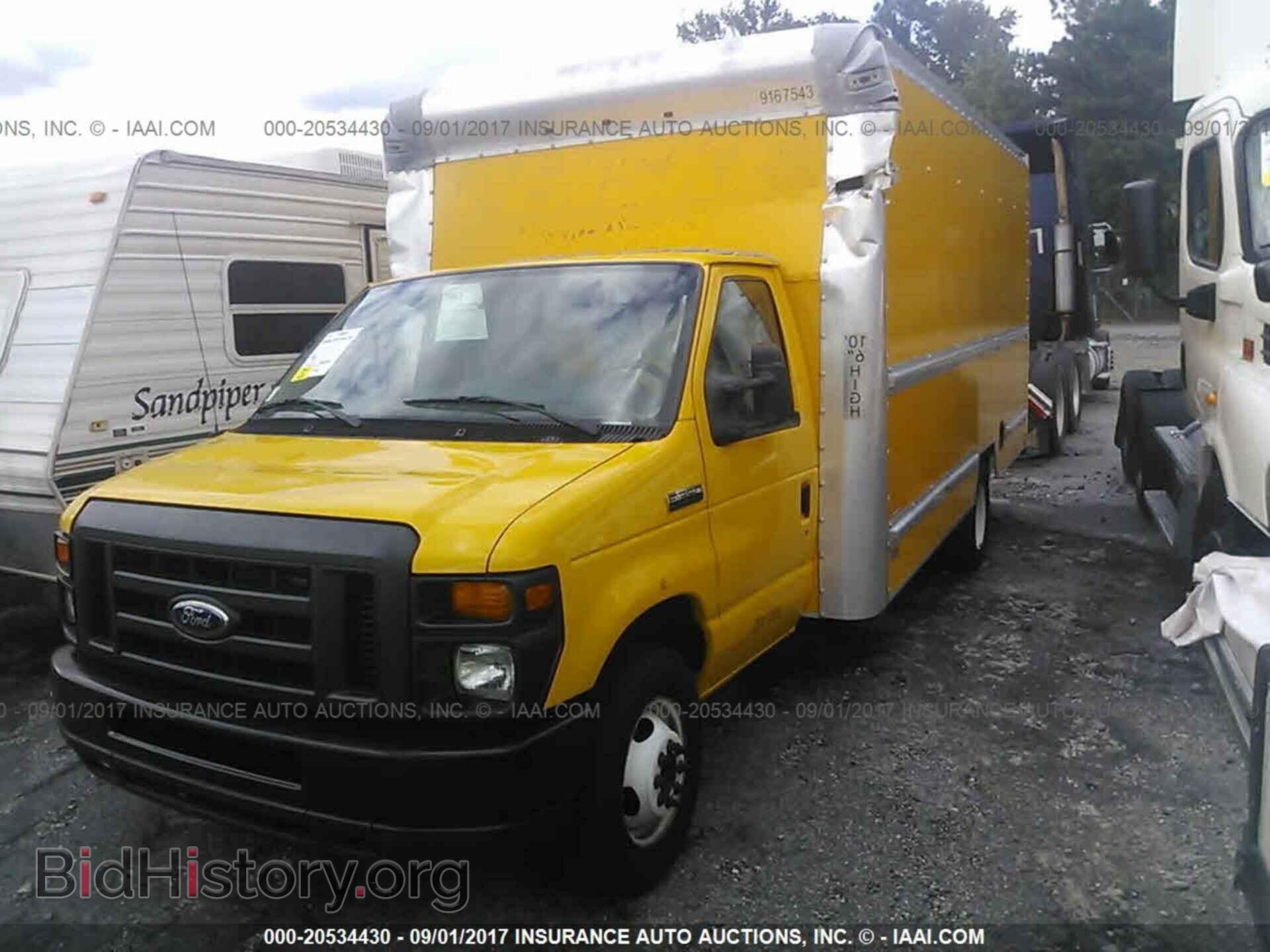 2014 Ford Econoline - VIN: 1FDWE3FS4EDA41460 - Фото 2