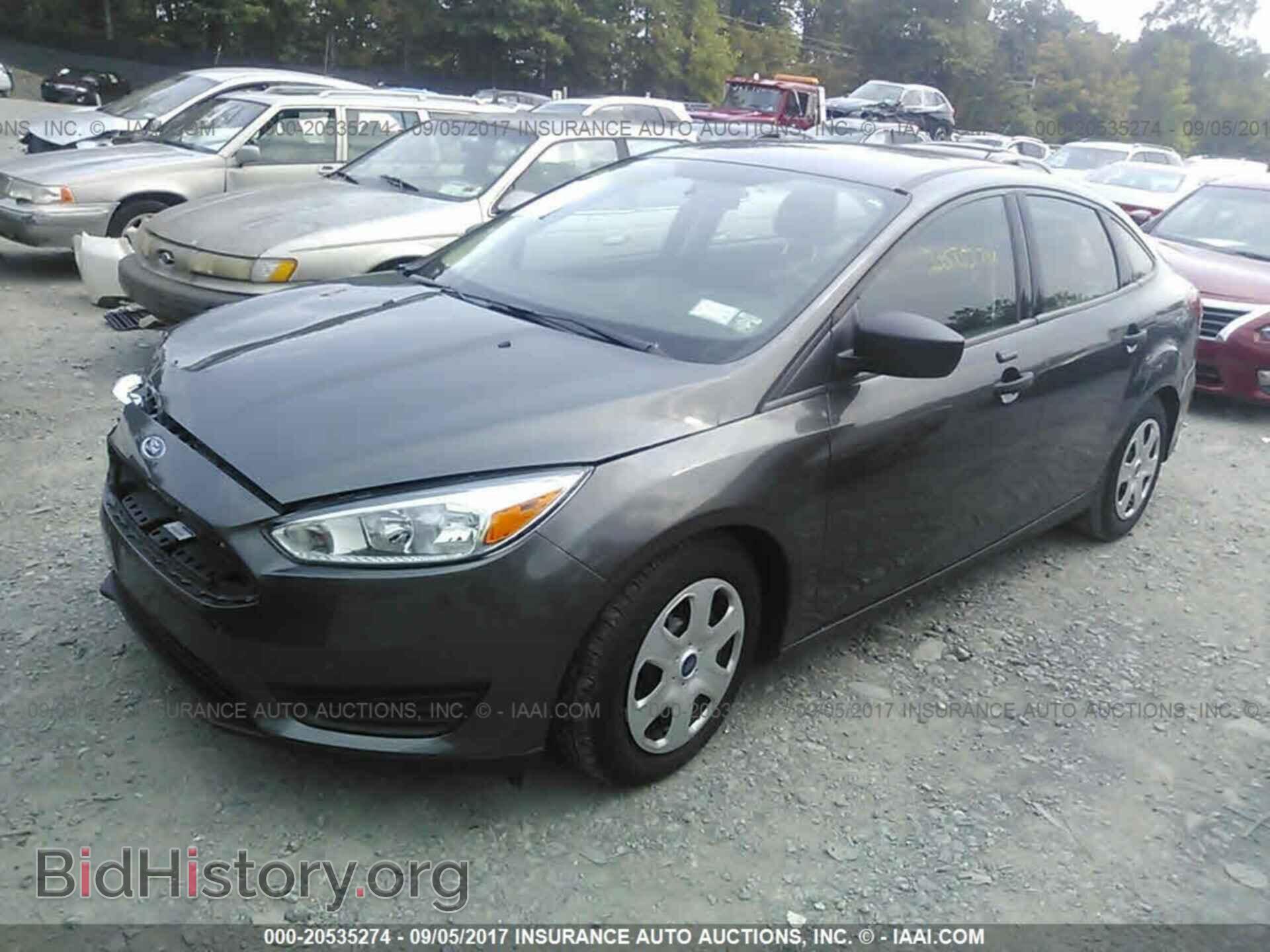 2016 Ford Focus - VIN: 1FADP3E20GL200738 - Фото 2