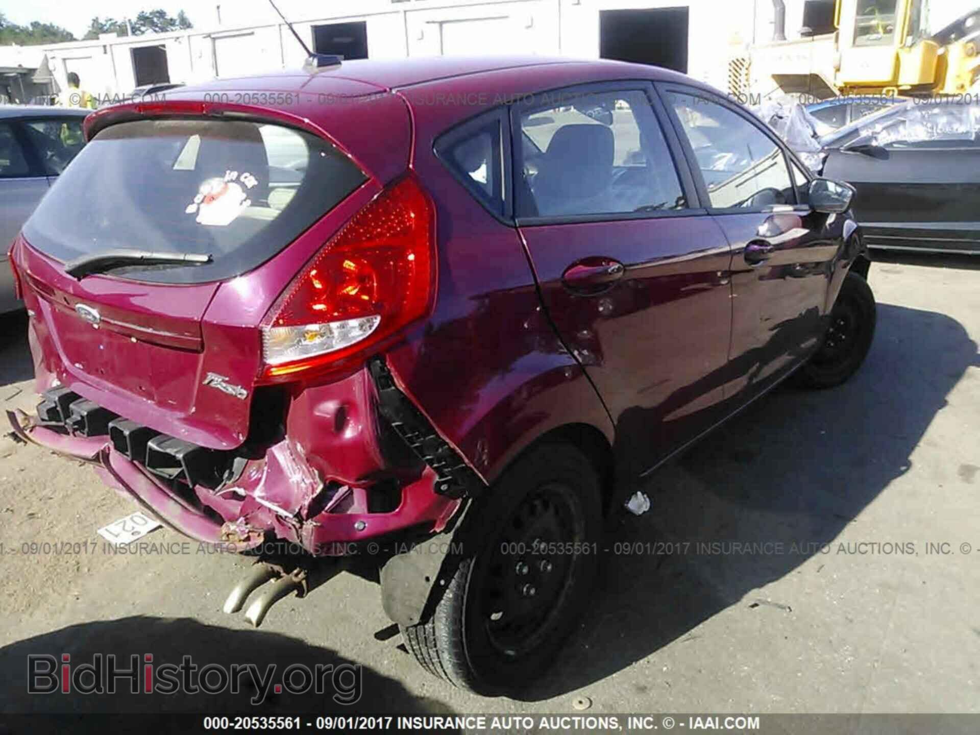 2011 Ford Fiesta - VIN: 3FADP4EJ5BM134661 - Фото 4