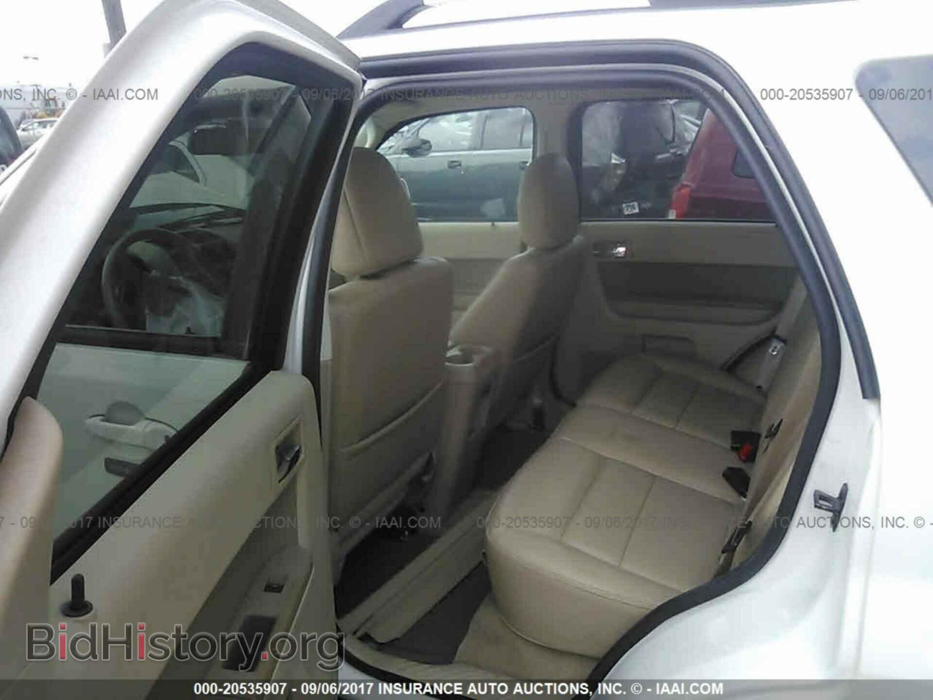 2011 Ford Escape - VIN: 1FMCU9EG1BKA37296 - Фото 8