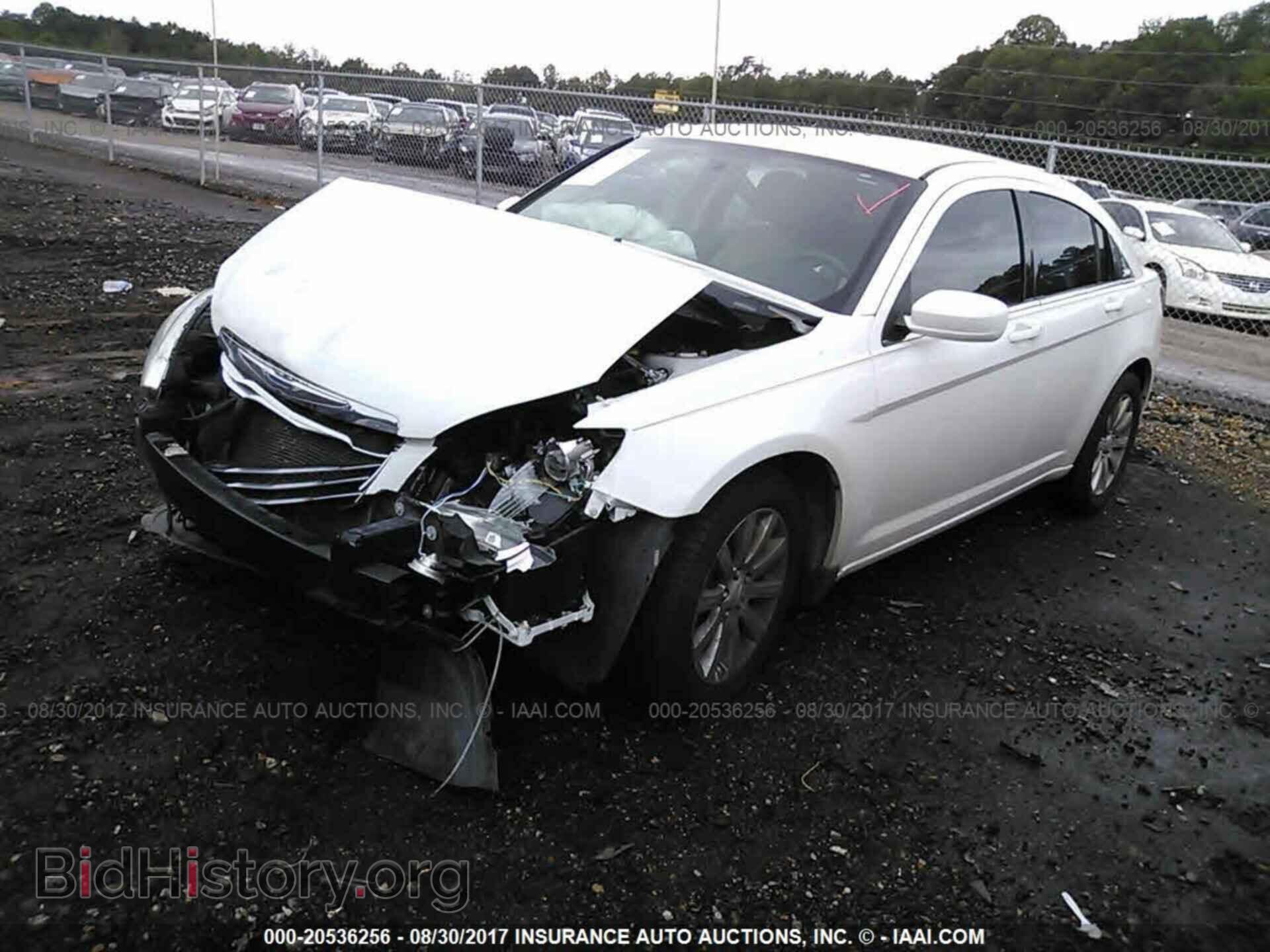 2012 Chrysler 200 - VIN: 1C3CCBBG4CN268782 - Фото 2