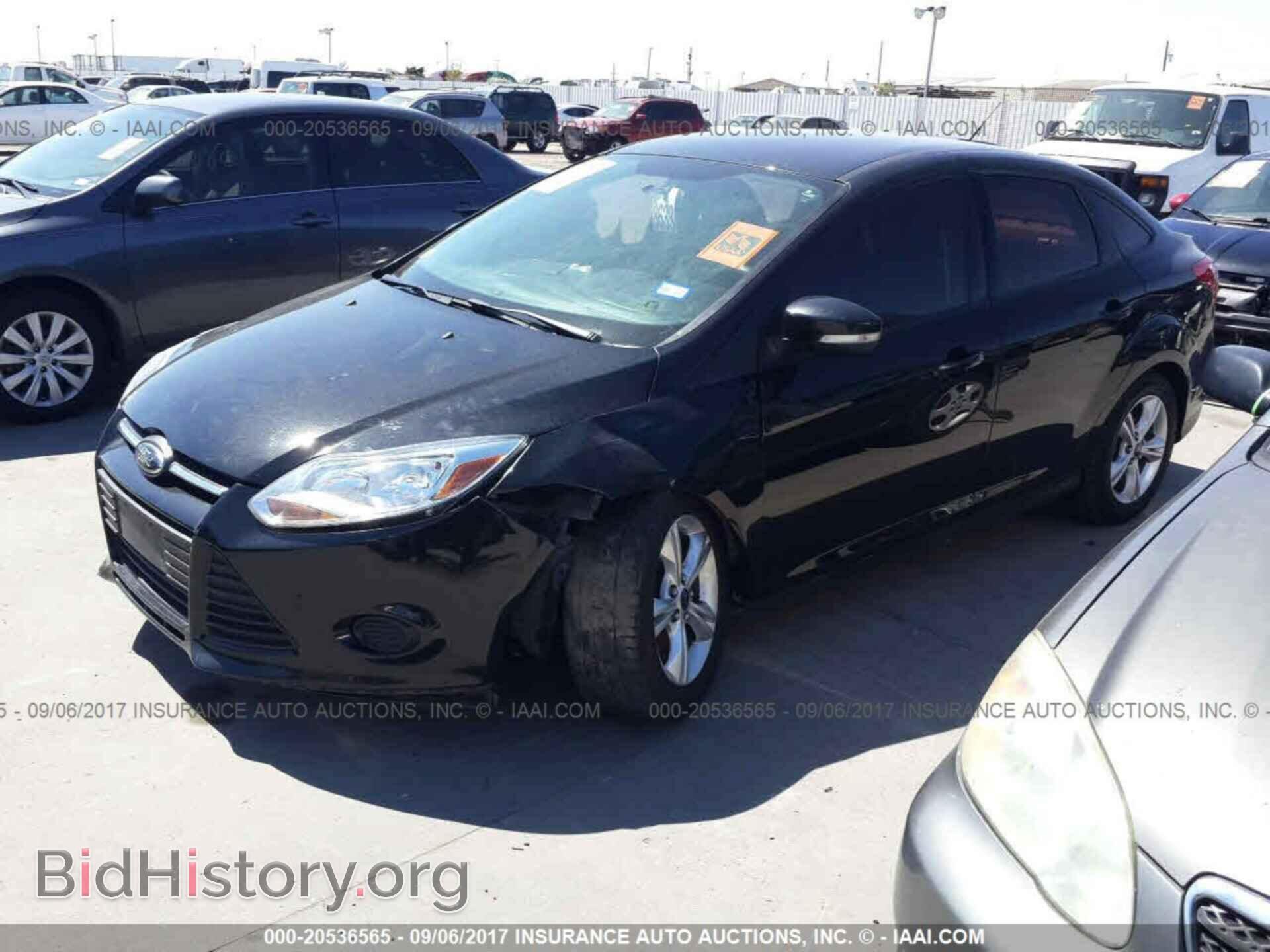 2014 Ford Focus - VIN: 1FADP3F25EL236128 - Photo 2