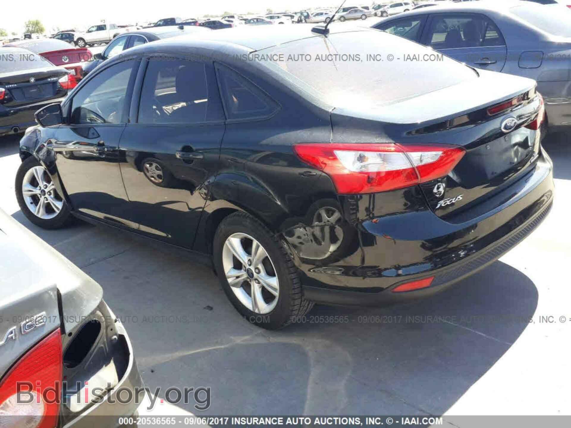 2014 Ford Focus - VIN: 1FADP3F25EL236128 - Photo 3