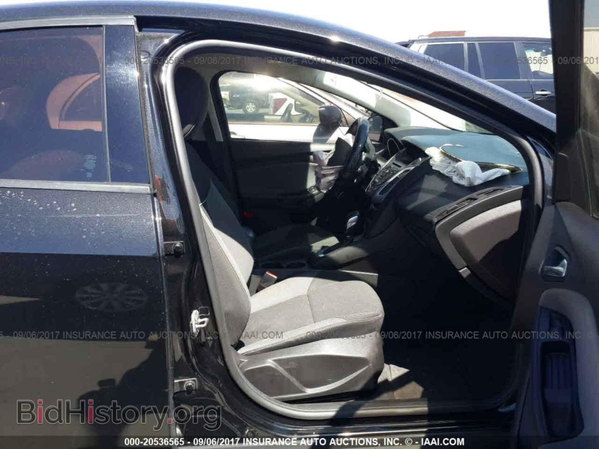 2014 Ford Focus - VIN: 1FADP3F25EL236128 - Photo 5