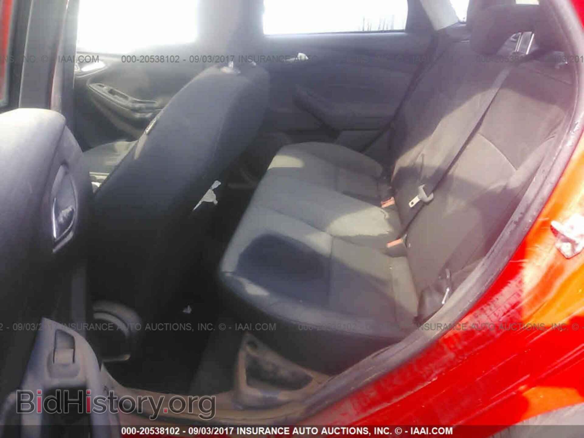 2016 Ford Focus - VIN: 1FADP3F25GL360046 - Photo 8