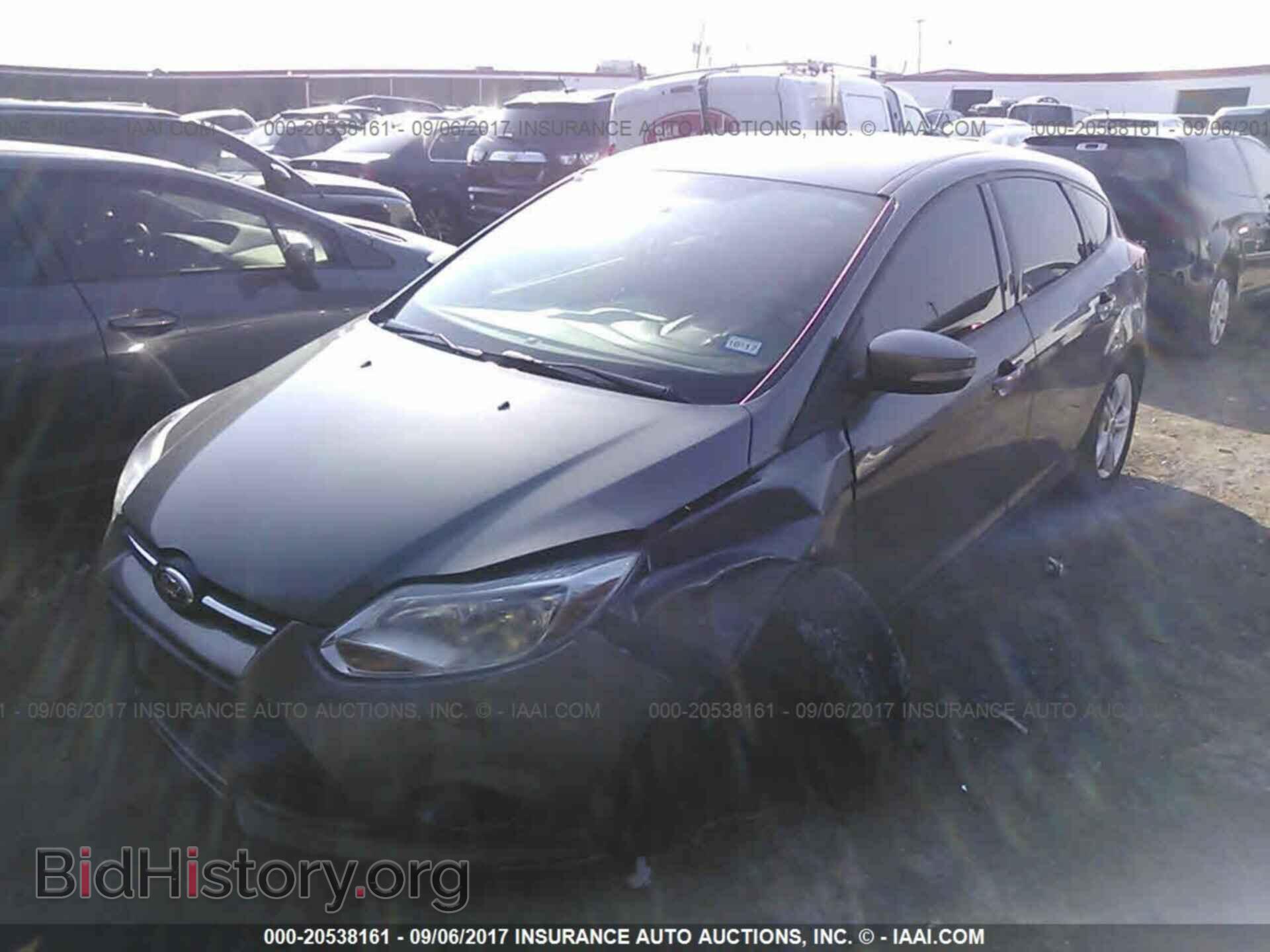 2013 Ford Focus - VIN: 1FADP3K25DL123221 - Фото 2