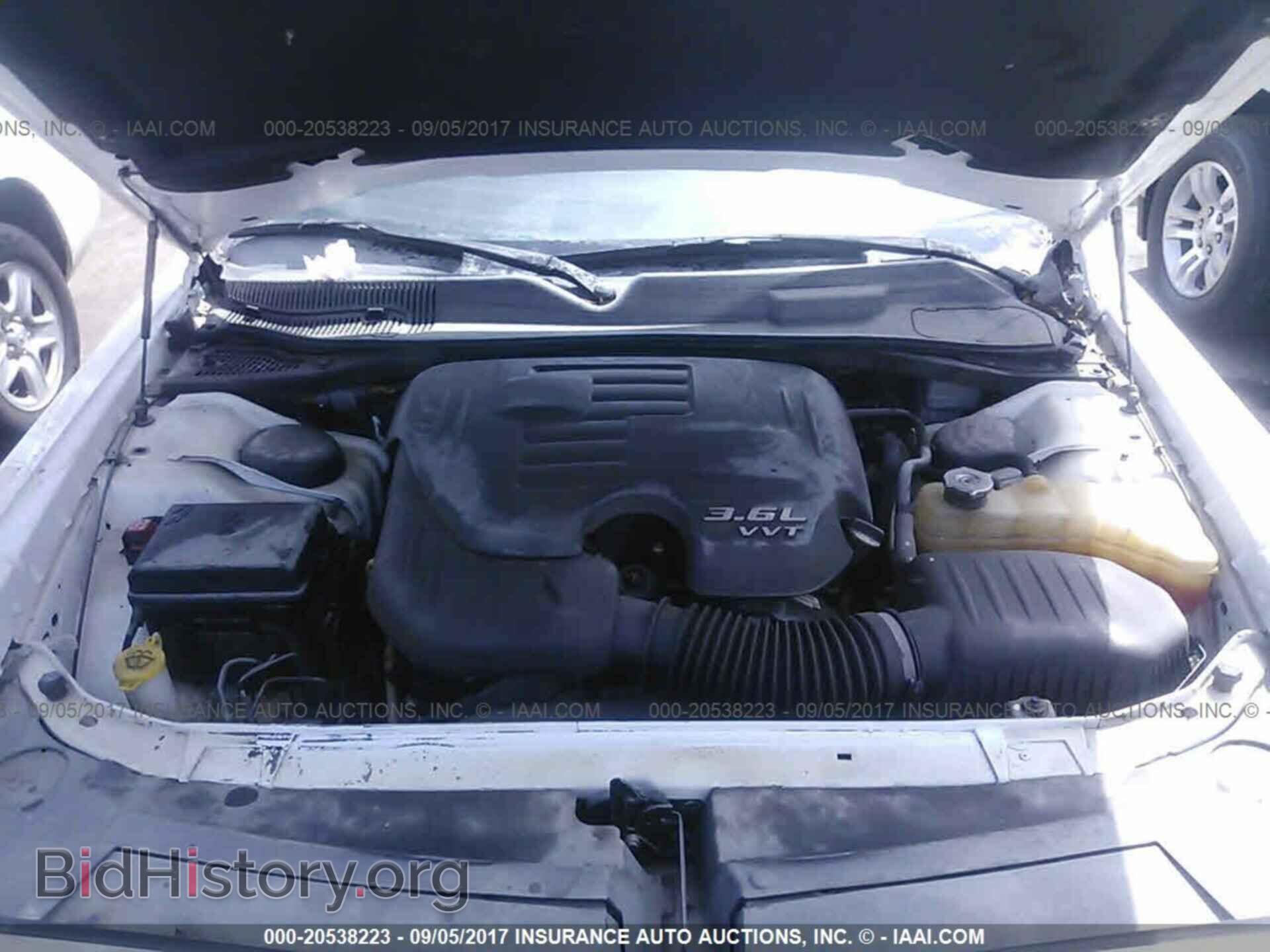 2014 Dodge Challenger - VIN: 2C3CDYAG2EH111751 - Photo 10