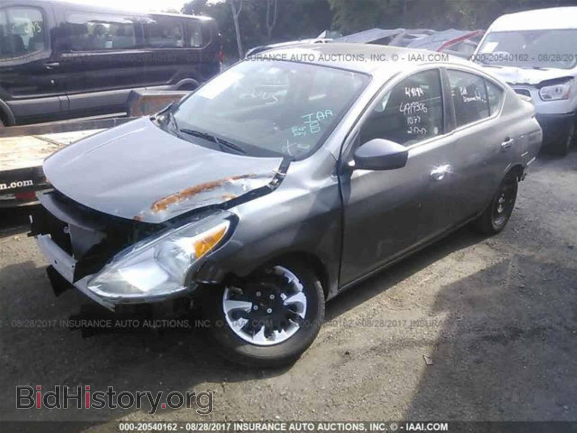2016 Nissan Versa - VIN: 3N1CN7AP2GL868424 - Фото 2
