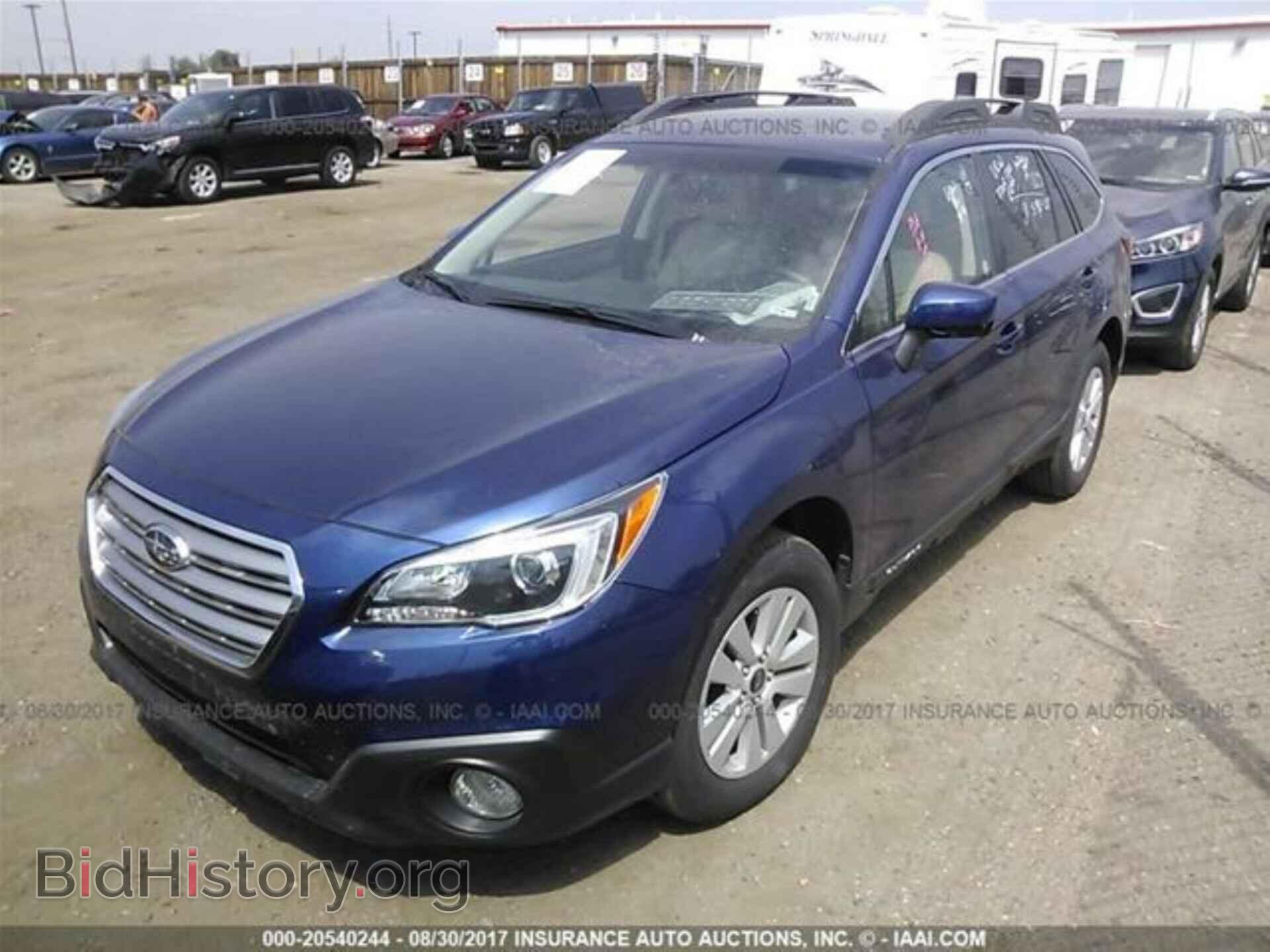 2017 Subaru Outback - VIN: 4S4BSACC2H3410321 - Photo 2
