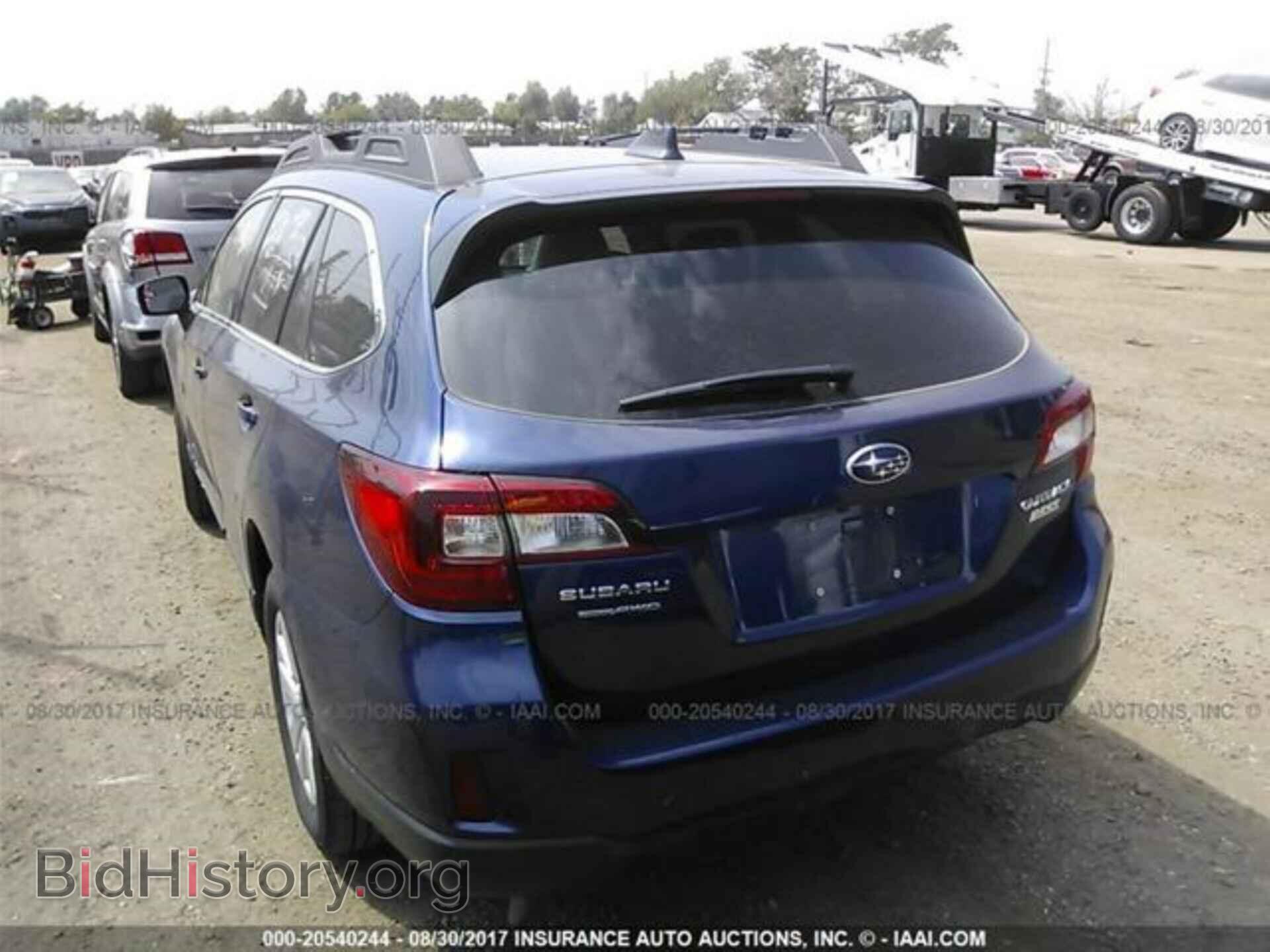 2017 Subaru Outback - VIN: 4S4BSACC2H3410321 - Photo 3