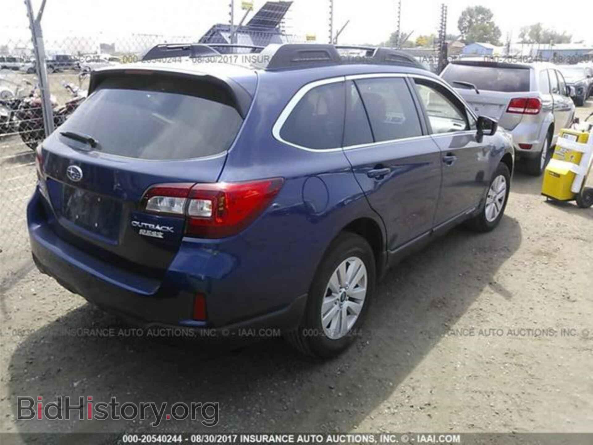 2017 Subaru Outback - VIN: 4S4BSACC2H3410321 - Photo 4