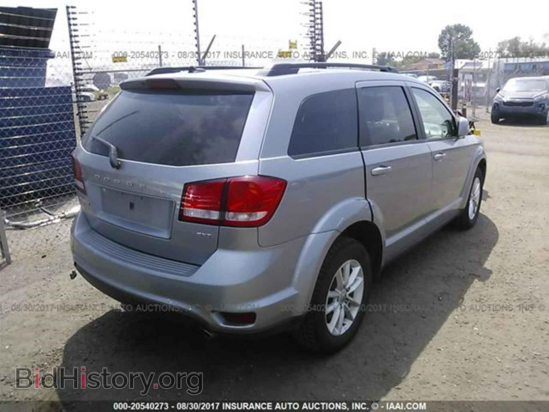 2016 Dodge Journey - VIN: 3C4PDDBG0GT189489 - Photo 4