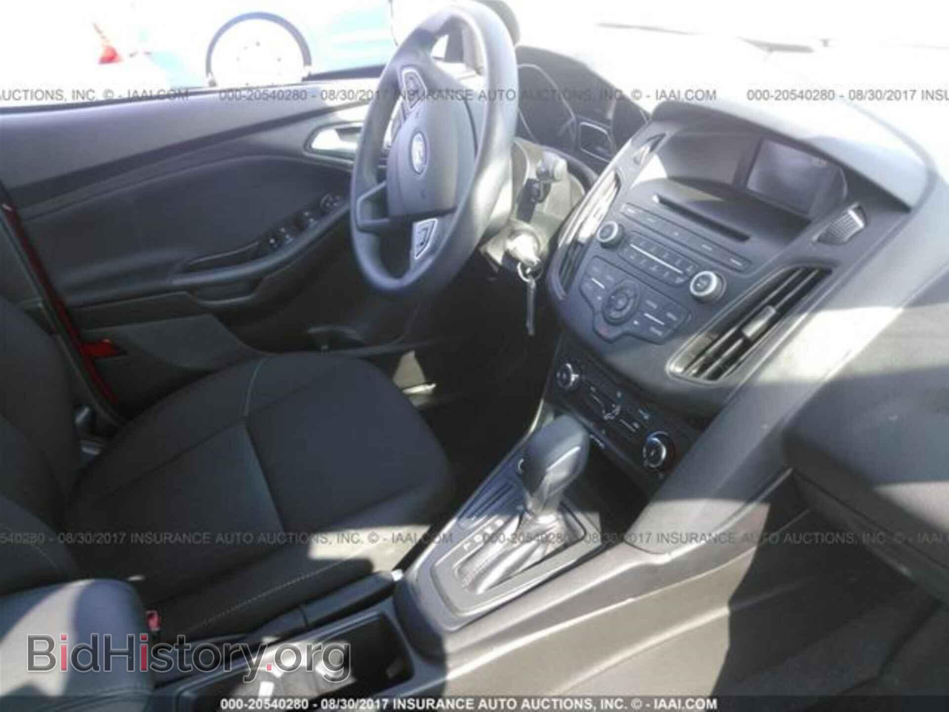 2017 Ford Focus - VIN: 1FADP3F21HL267543 - Photo 5