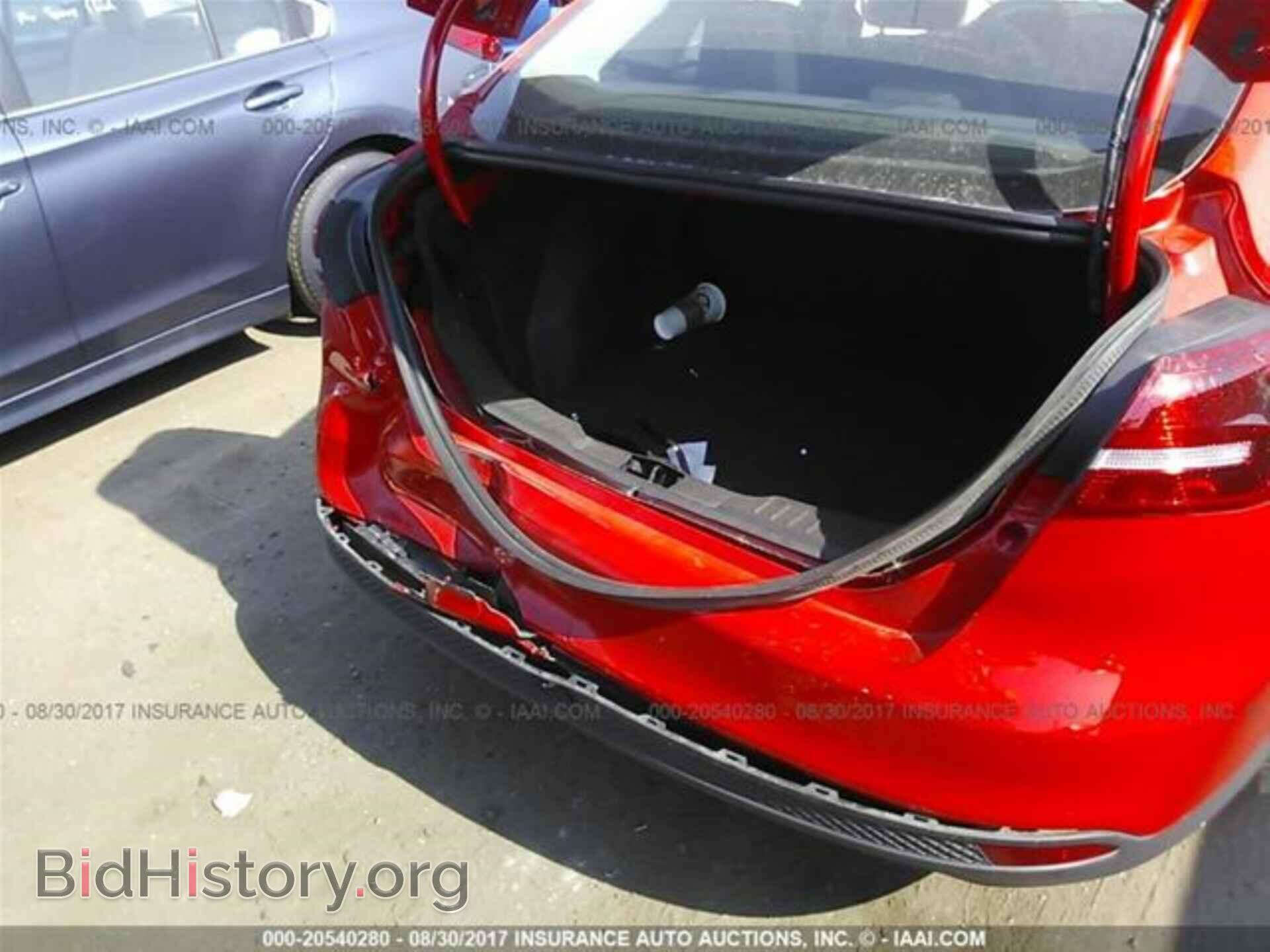 2017 Ford Focus - VIN: 1FADP3F21HL267543 - Photo 6
