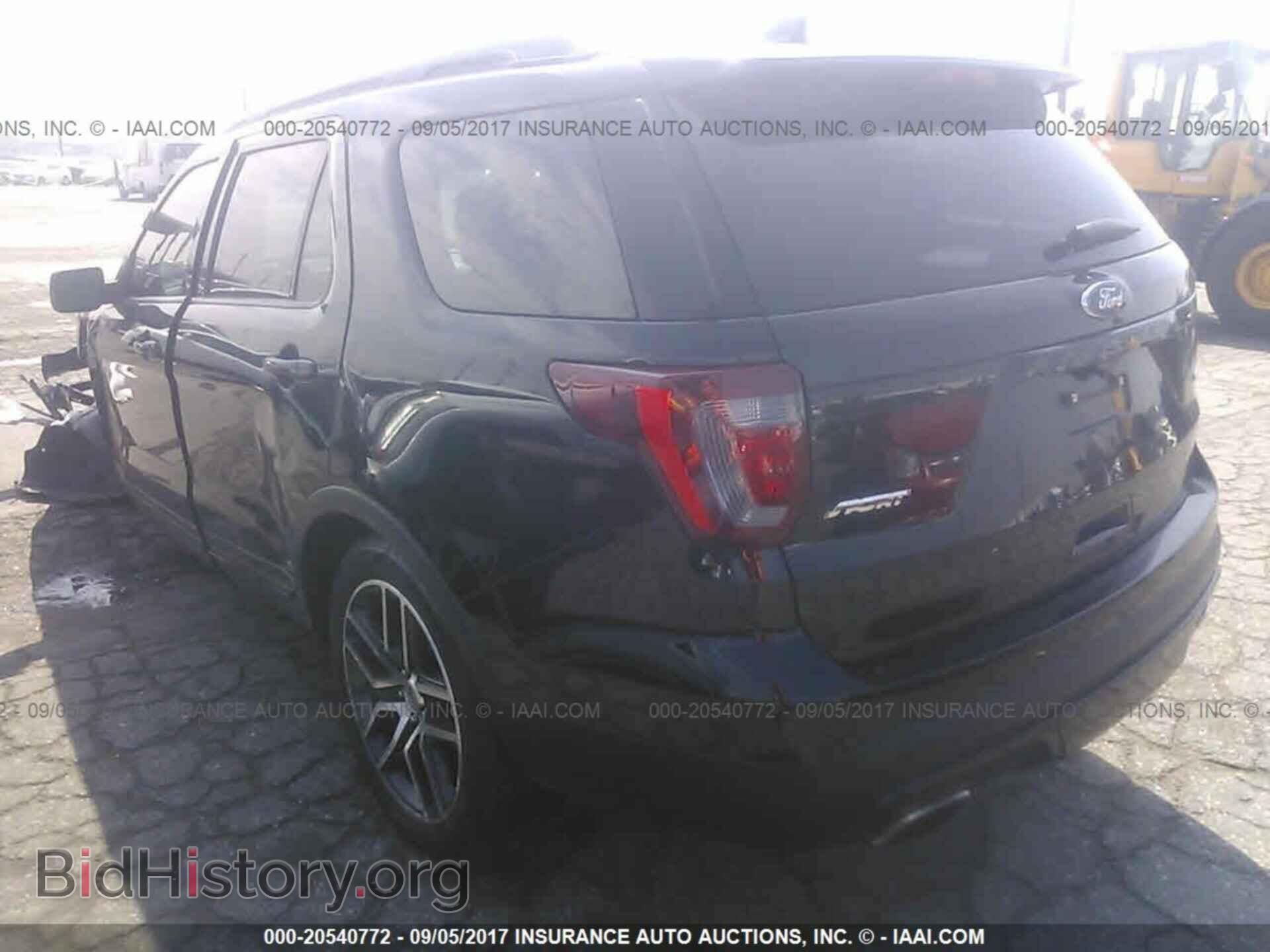 2016 Ford Explorer - VIN: 1FM5K8GT2GGC12846 - Photo 3