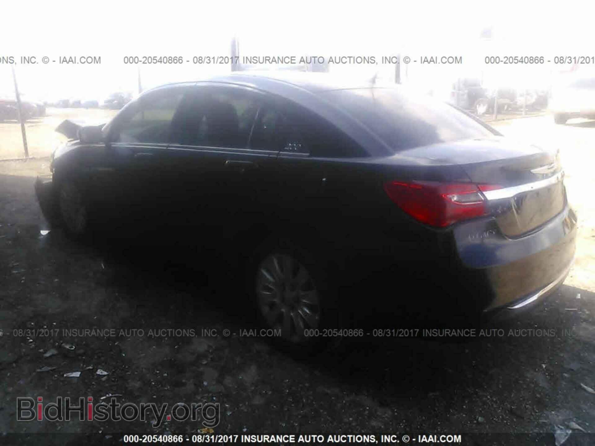 2012 Chrysler 200 - VIN: 1C3CCBAB5CN161035 - Photo 3