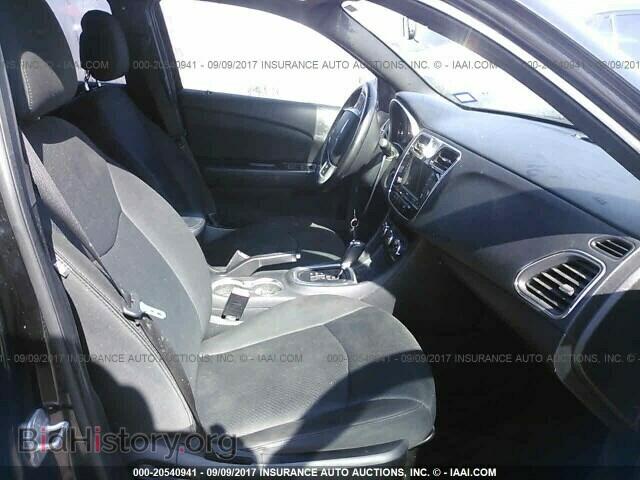2011 Chrysler 200 - VIN: 1C3BC1FB0BN549951 - Photo 5