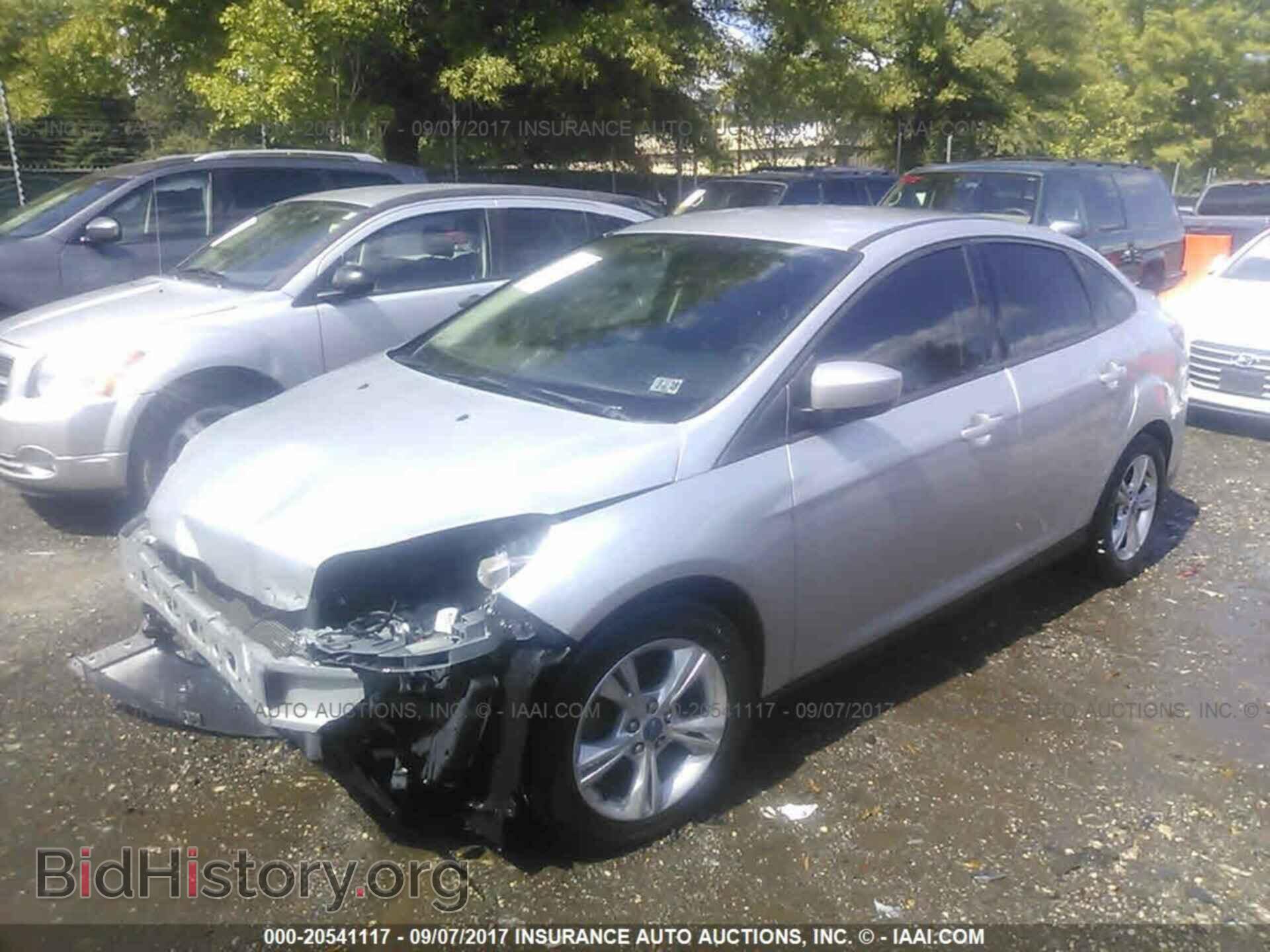2012 Ford Focus - VIN: 1FAHP3F20CL216108 - Photo 2