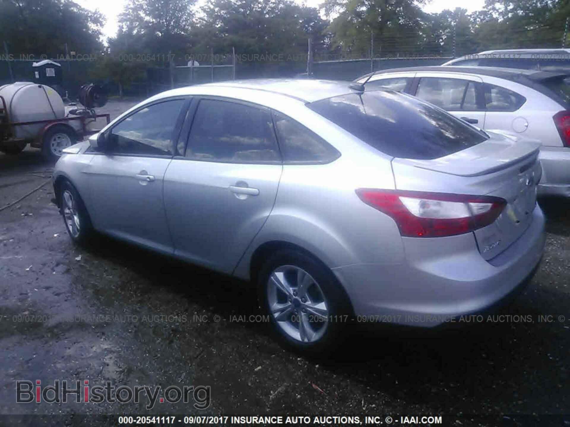 2012 Ford Focus - VIN: 1FAHP3F20CL216108 - Photo 3