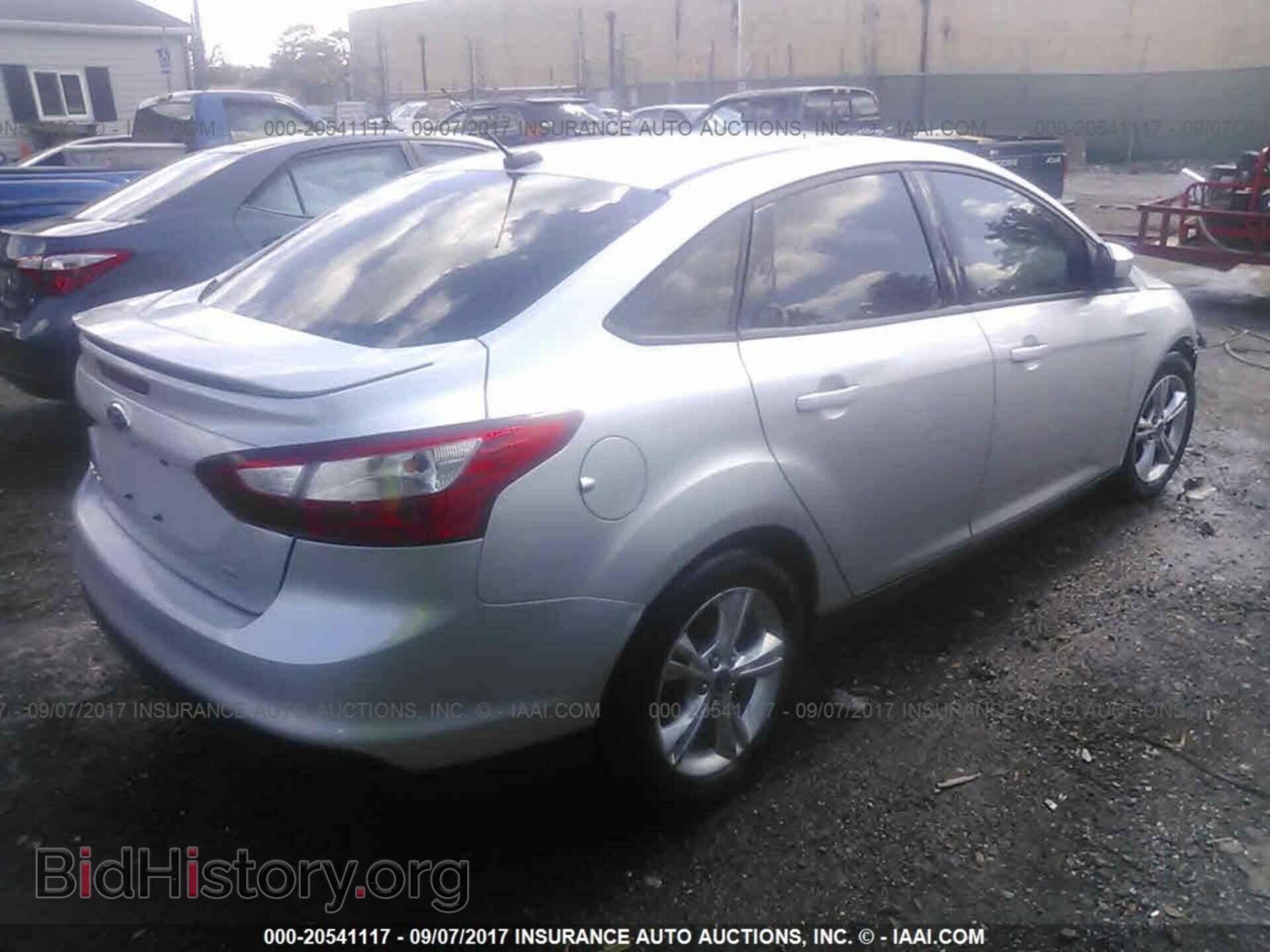 2012 Ford Focus - VIN: 1FAHP3F20CL216108 - Photo 4