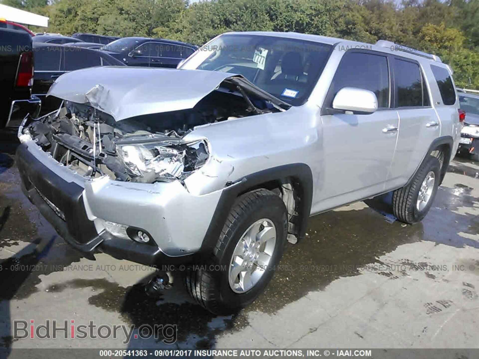 2011 Toyota 4runner - VIN: JTEZU5JR8B5015210 - Фото 2