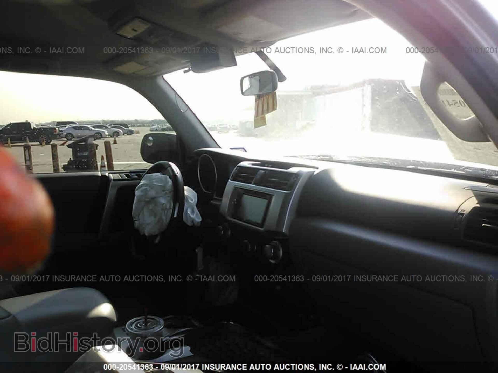 2011 Toyota 4runner - VIN: JTEZU5JR8B5015210 - Фото 5