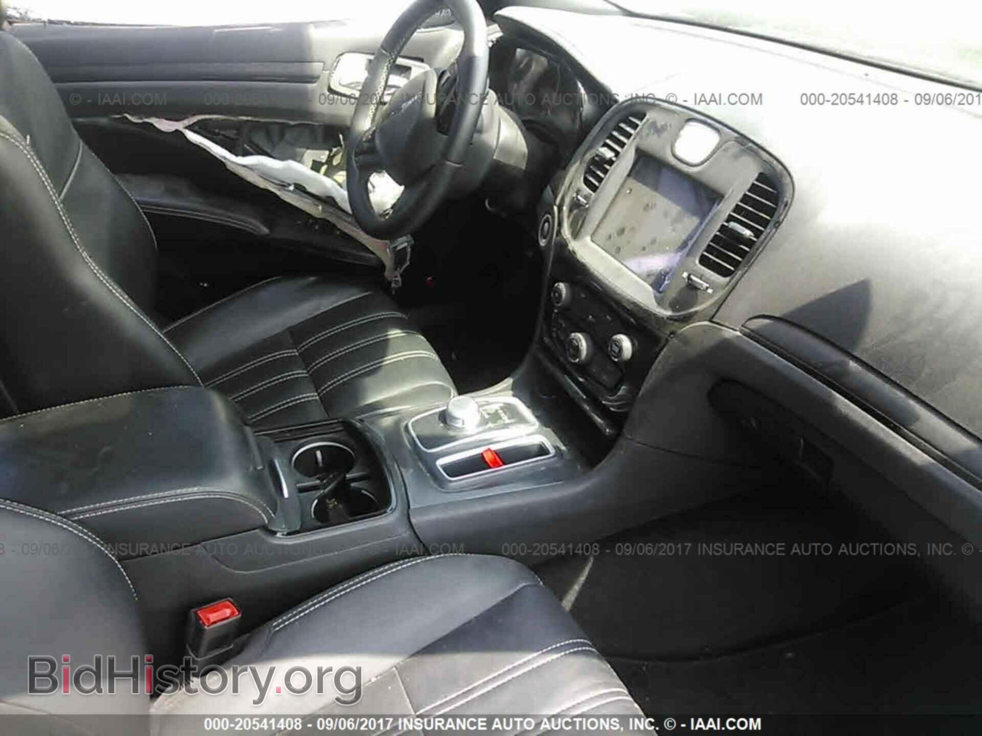 2016 Chrysler 300 - VIN: 2C3CCABT0GH220315 - Фото 5