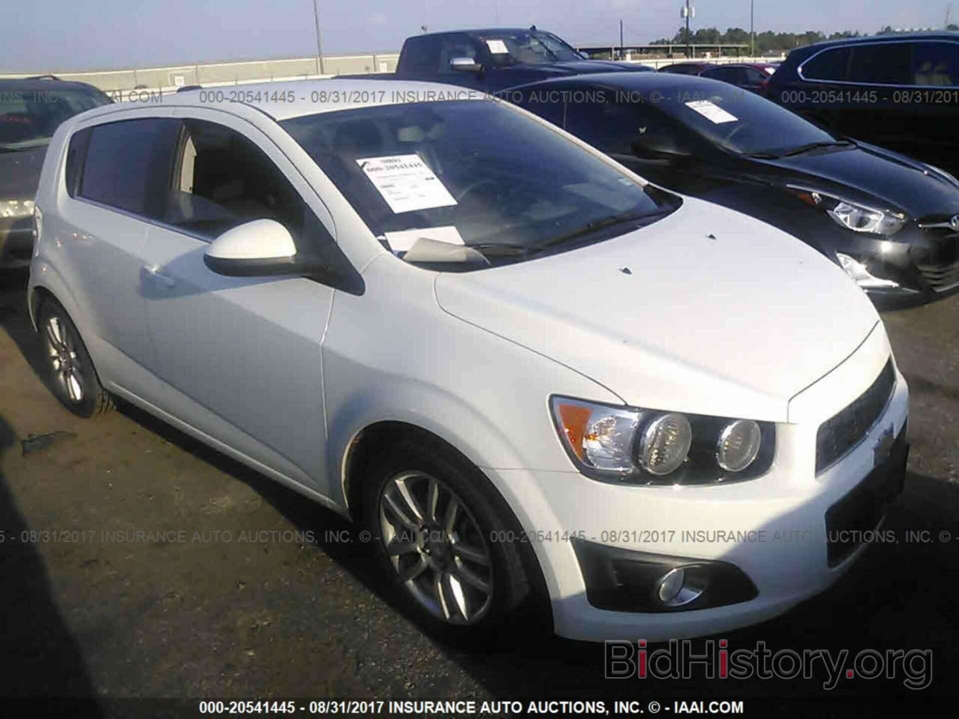 Photo 1G1JC6SH2F4216816 - Chevrolet Sonic 2015