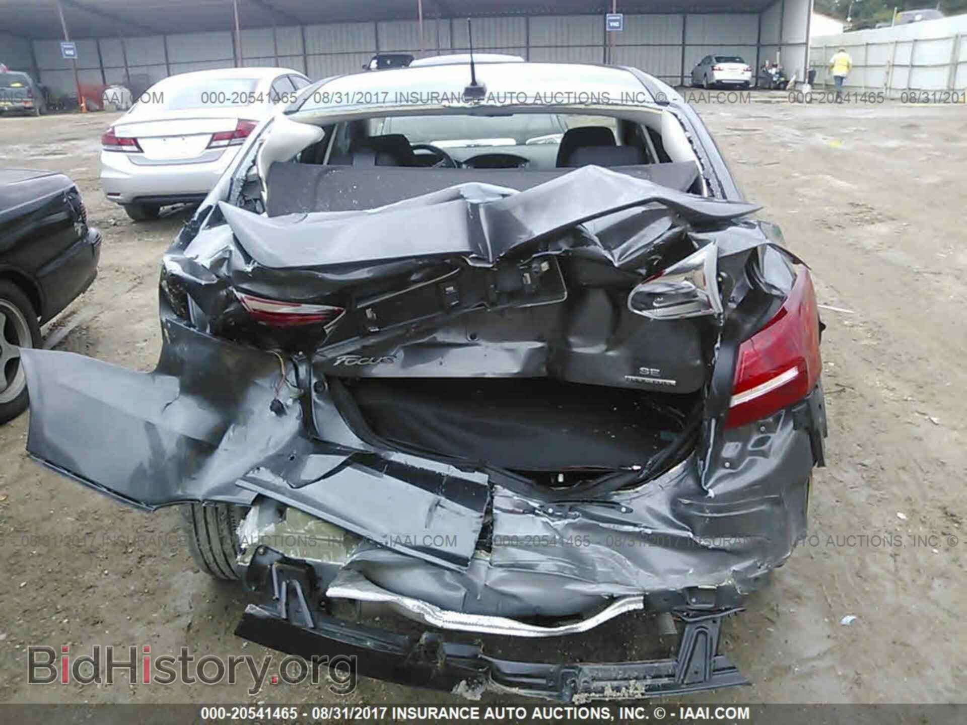 2016 Ford Focus - VIN: 1FADP3F20GL215352 - Photo 6