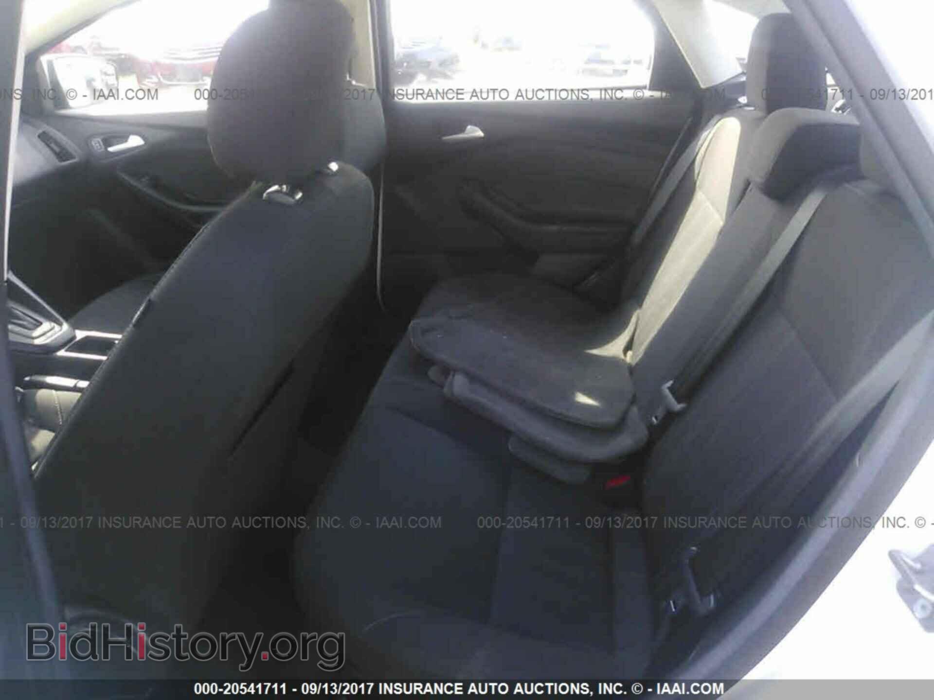 2016 Ford Focus - VIN: 1FADP3F25GL391099 - Photo 8