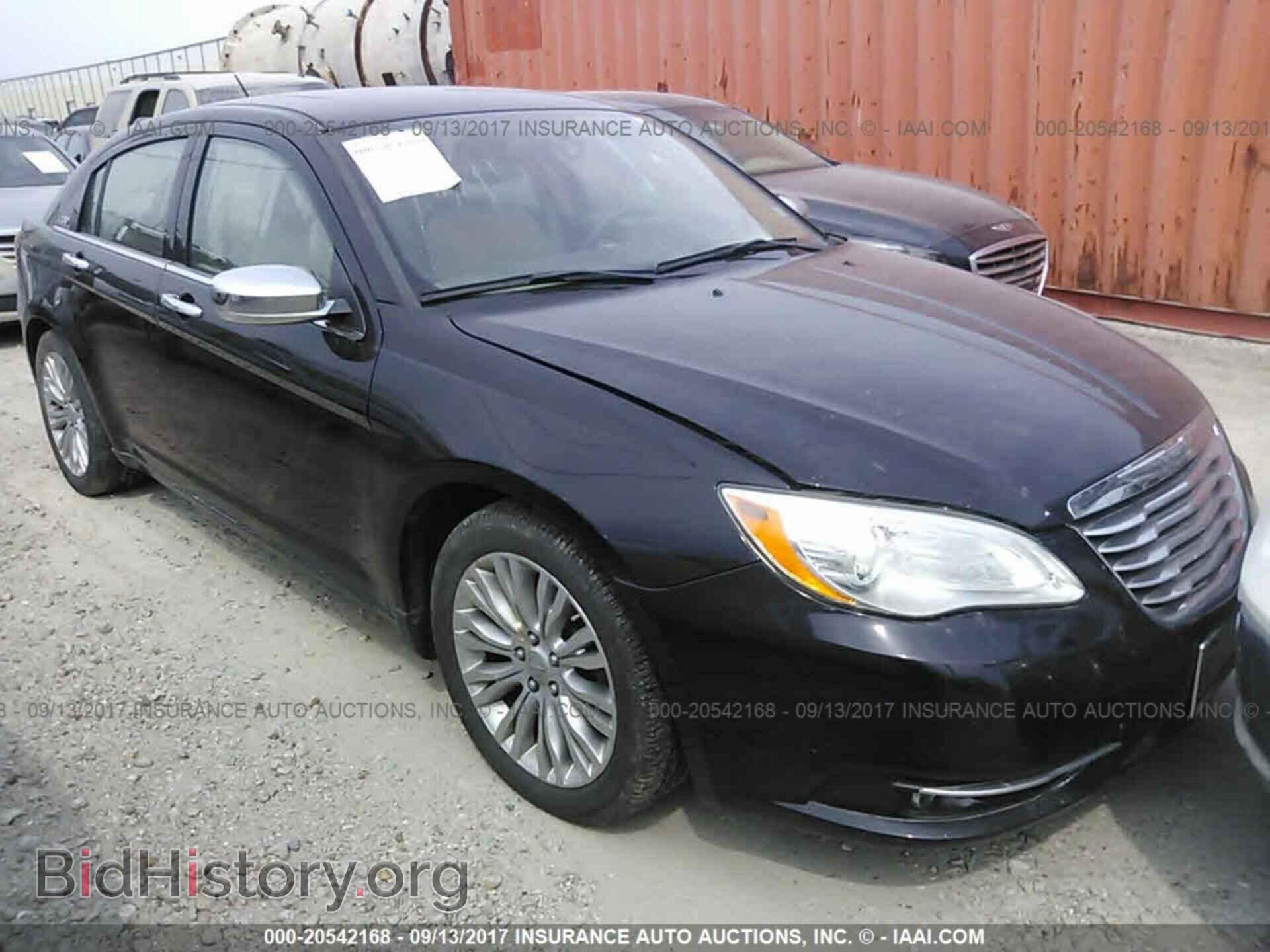 Photo 1C3BC2FG2BN607284 - Chrysler 200 2011