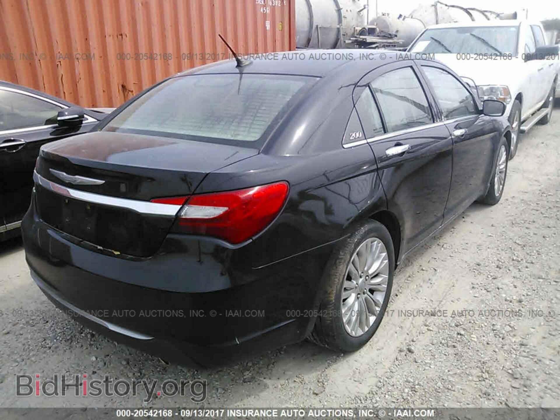 2011 Chrysler 200 - VIN: 1C3BC2FG2BN607284 - Фото 4