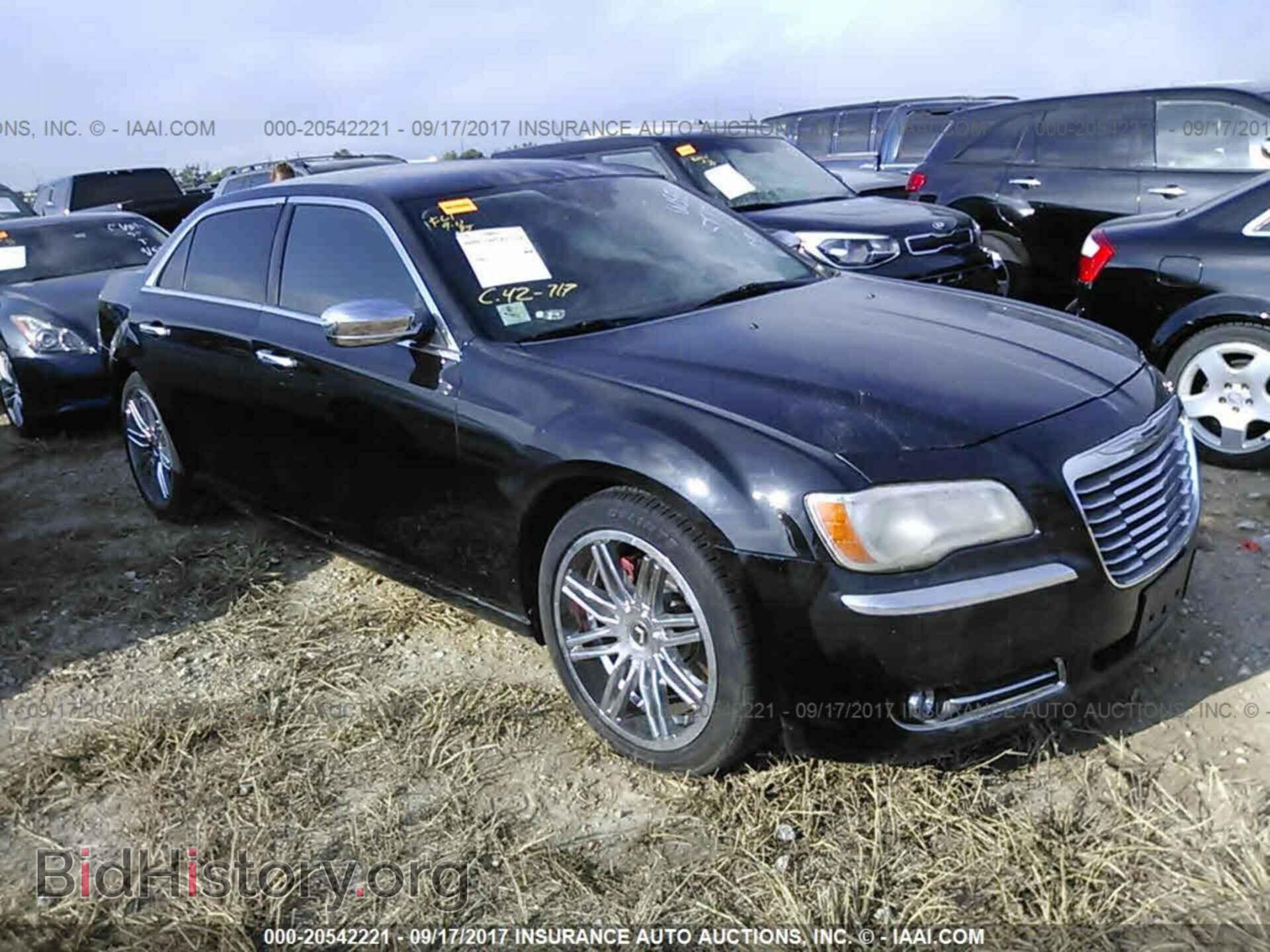 Фотография 2C3CCAET3CH253184 - Chrysler 300c 2012