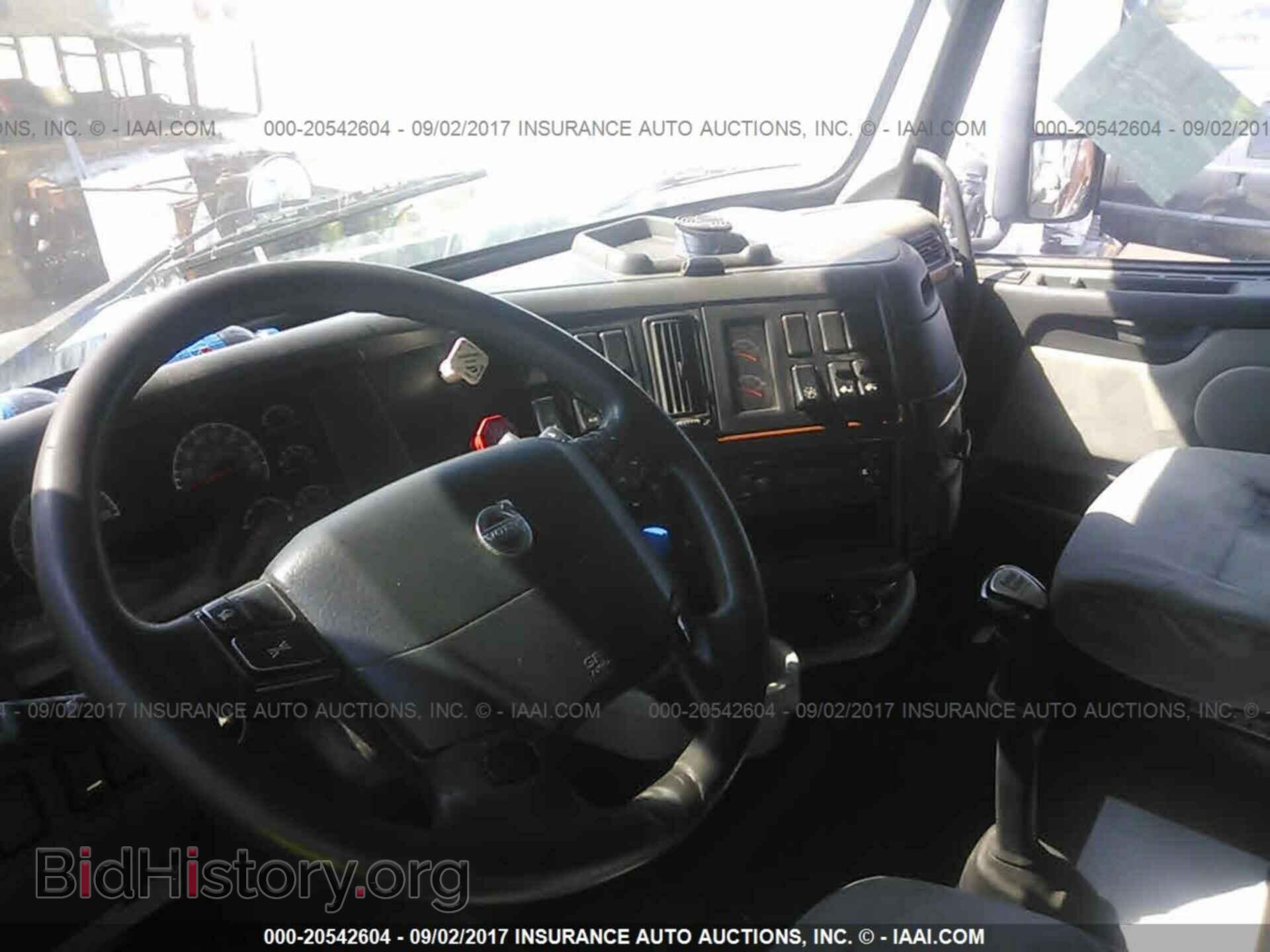 2012 Volvo Vnl - VIN: 4V4NC9EJ2CN552243 - Фото 5
