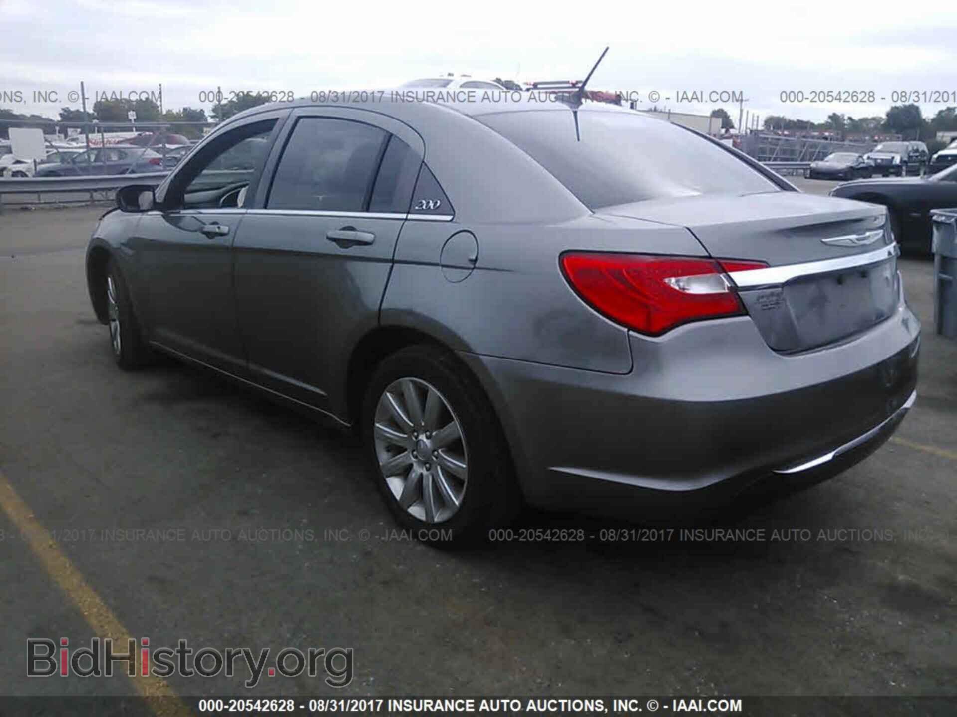 2013 Chrysler 200 - VIN: 1C3CCBBB9DN557985 - Photo 3