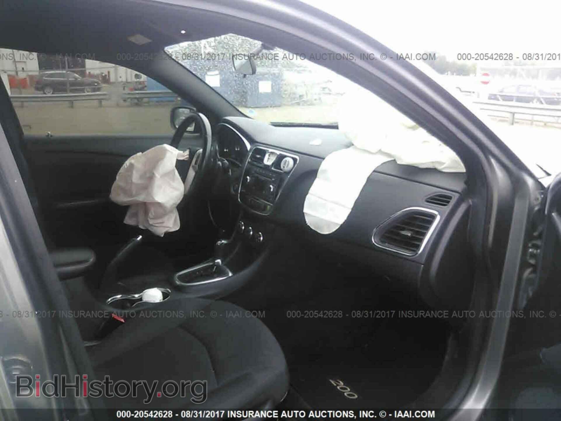 2013 Chrysler 200 - VIN: 1C3CCBBB9DN557985 - Photo 5