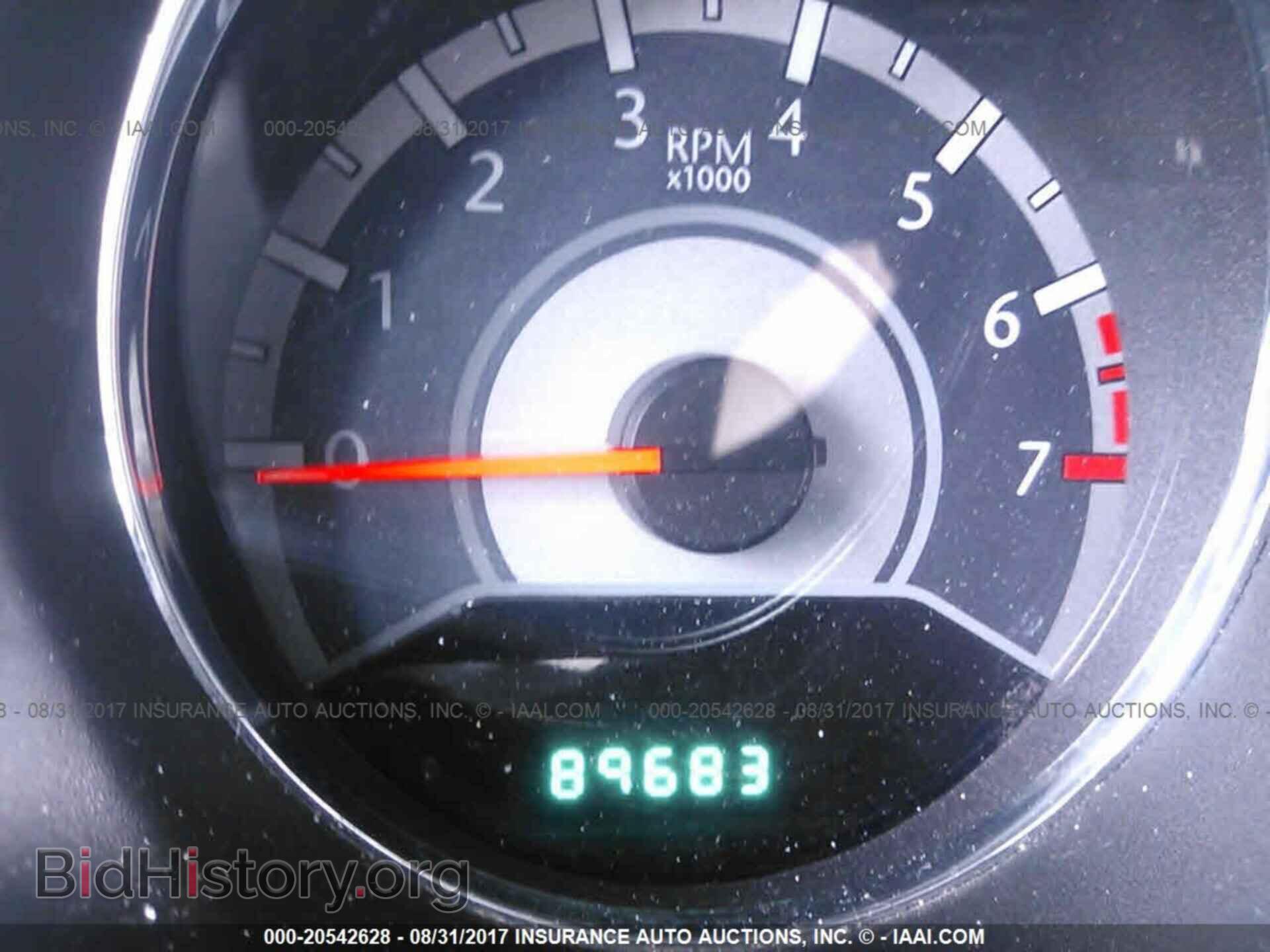 2013 Chrysler 200 - VIN: 1C3CCBBB9DN557985 - Photo 7