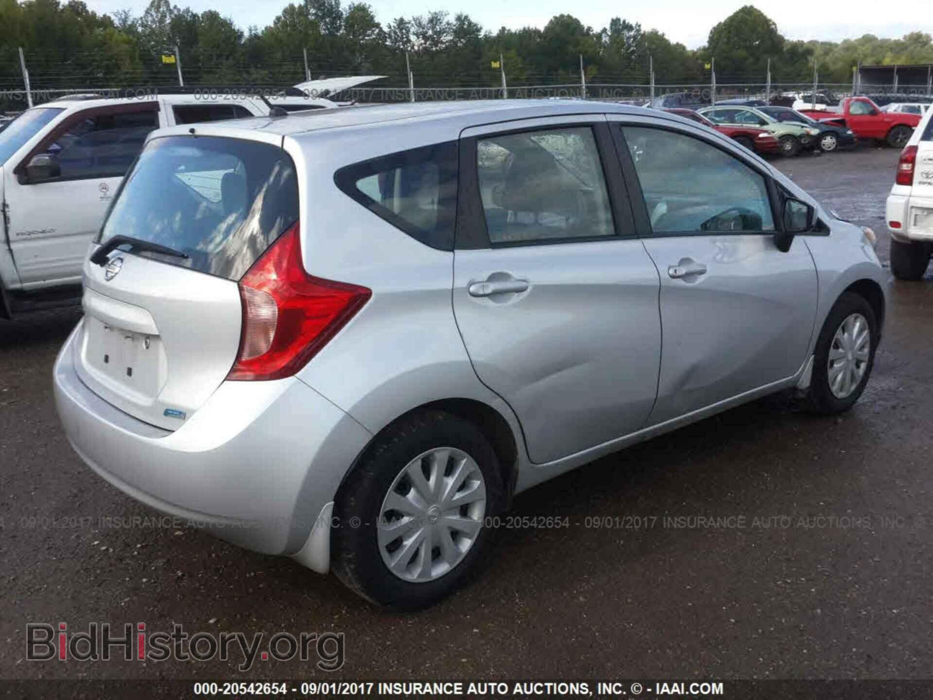2015 Nissan Versa note - VIN: 3N1CE2CP6FL439138 - Photo 4