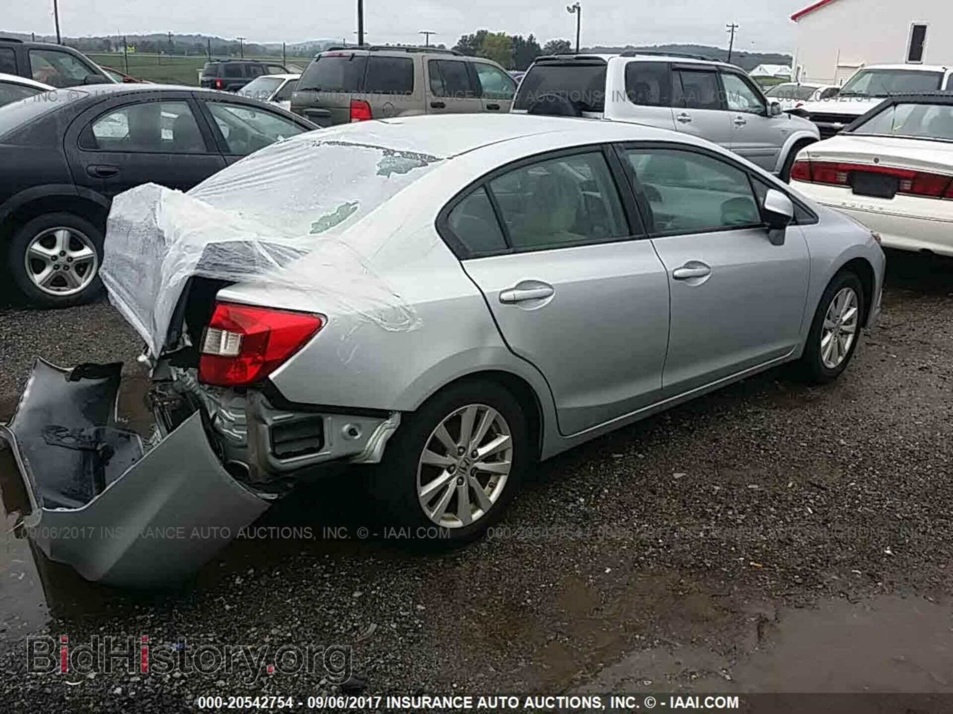 2012 Honda Civic - VIN: 19XFB2F89CE338523 - Photo 4