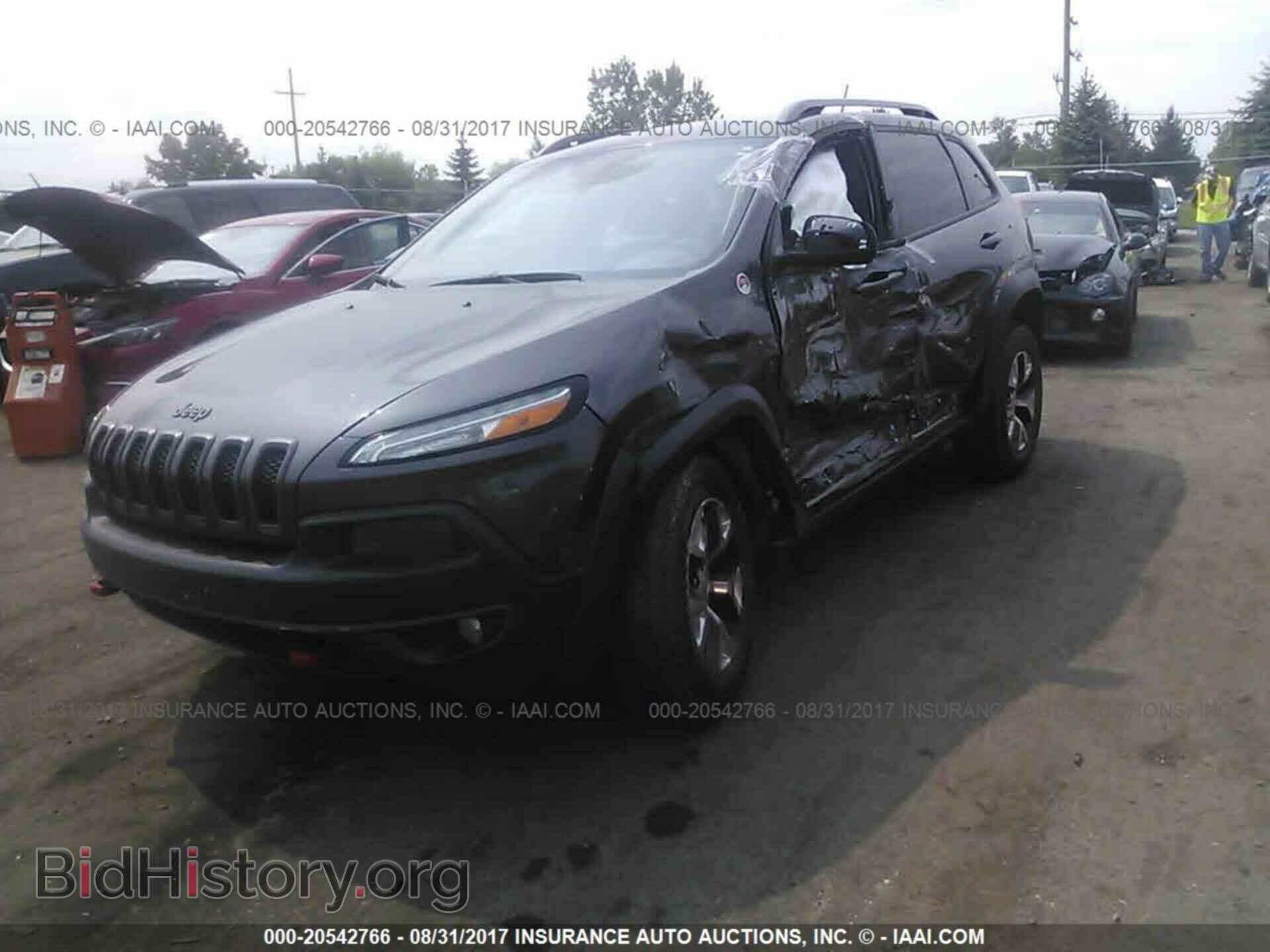 2014 Jeep Cherokee - VIN: 1C4PJMBS8EW138987 - Фото 2