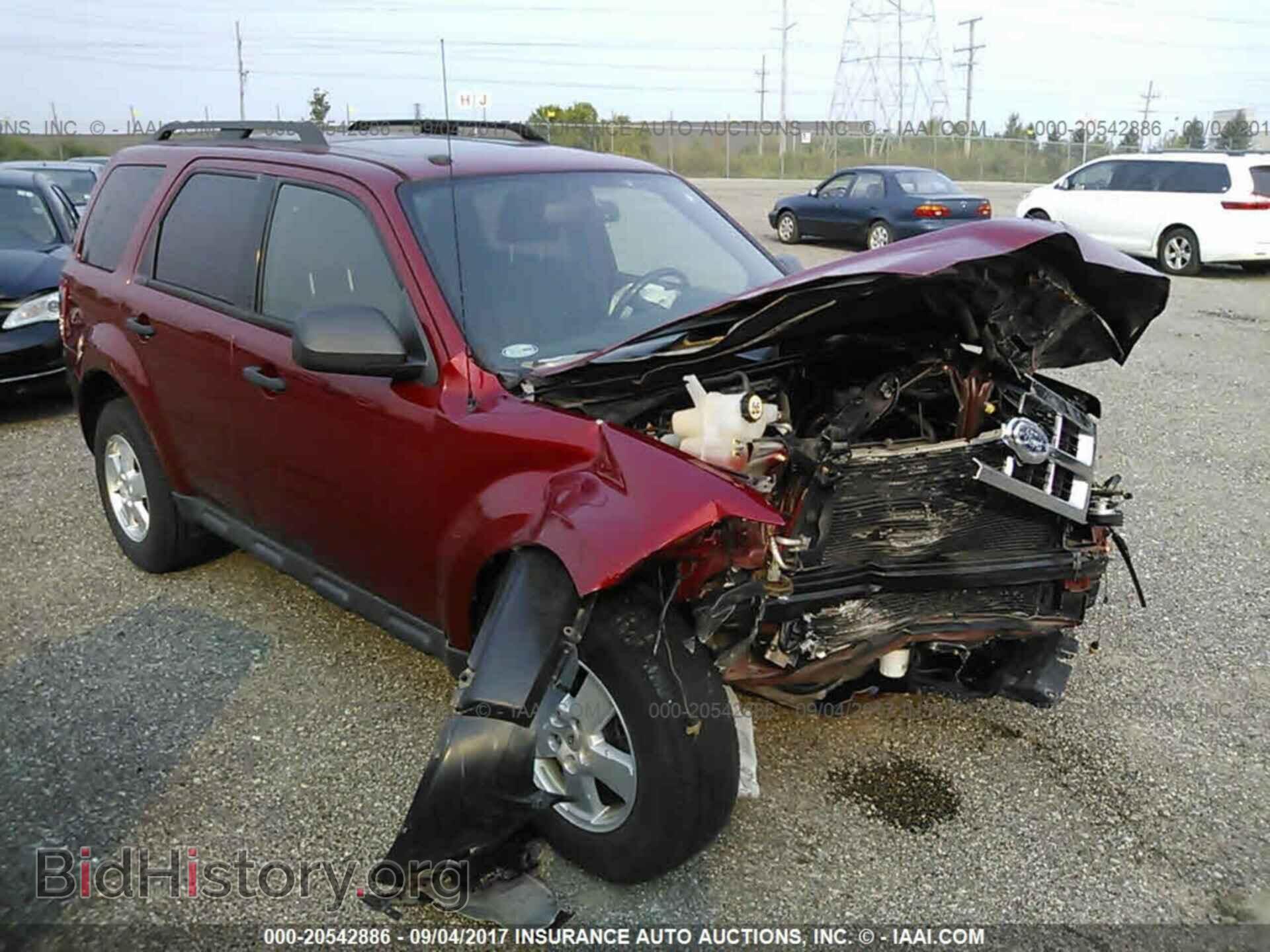 Photo 1FMCU0D77CKA99932 - Ford Escape 2012