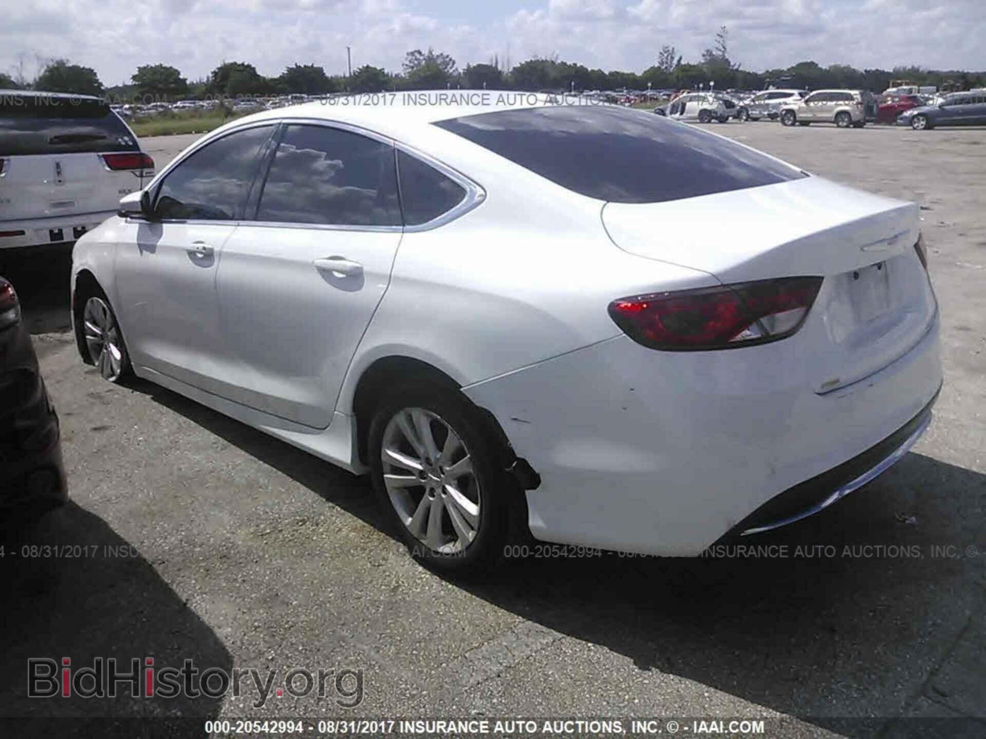 2015 Chrysler 200 - VIN: 1C3CCCAB9FN657823 - Photo 3