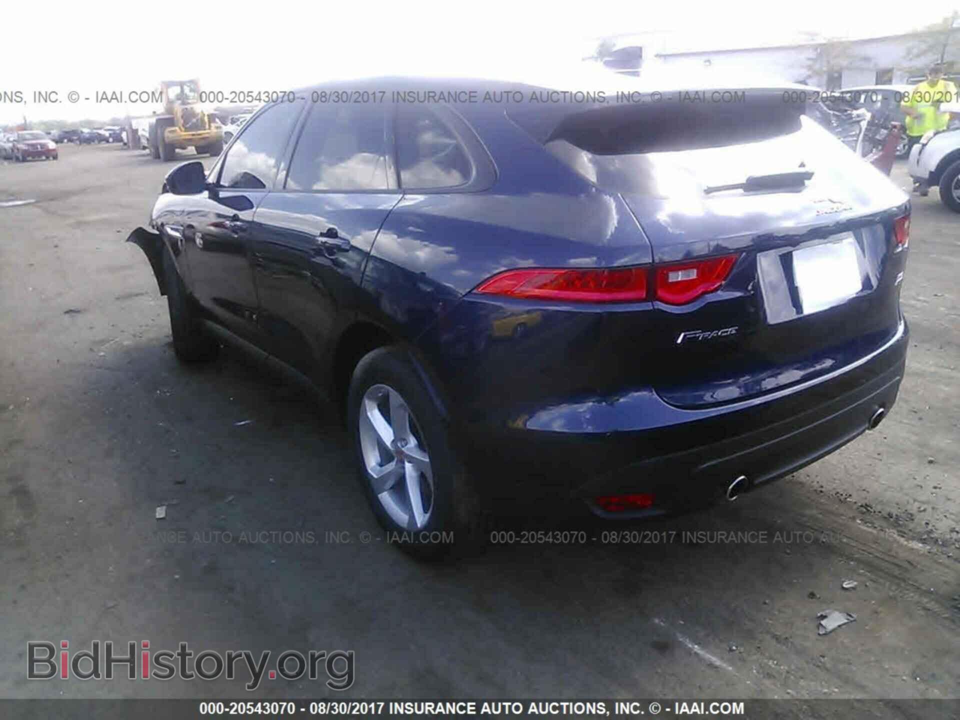 2017 Jaguar F-pace - VIN: SADCJ2BV1HA898391 - Фото 3
