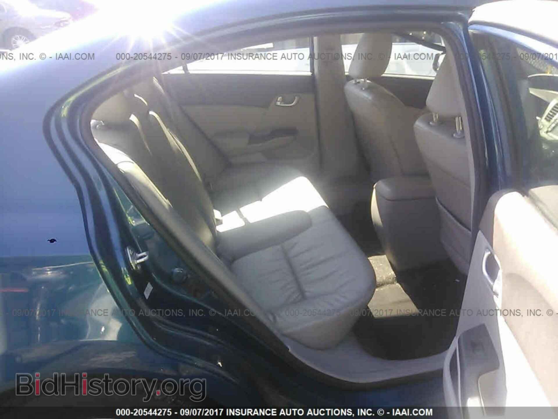 2012 Honda Civic - VIN: 2HGFB2F96CH506875 - Photo 8