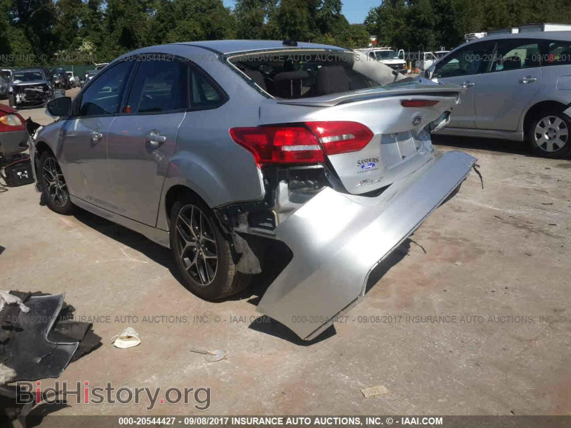 2016 Ford Focus - VIN: 1FADP3F26GL381682 - Фото 3
