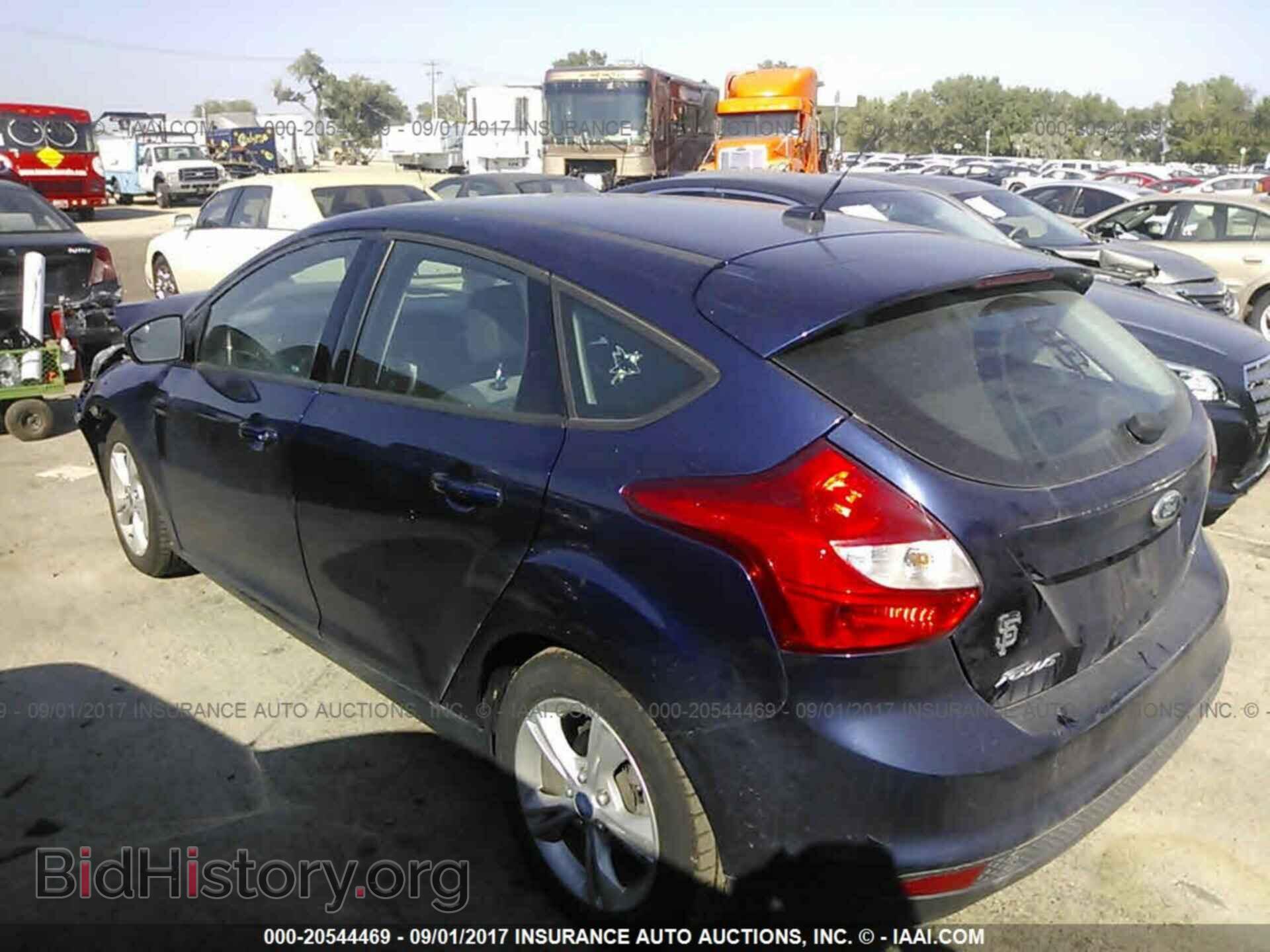 2012 Ford Focus - VIN: 1FAHP3K2XCL105040 - Photo 3